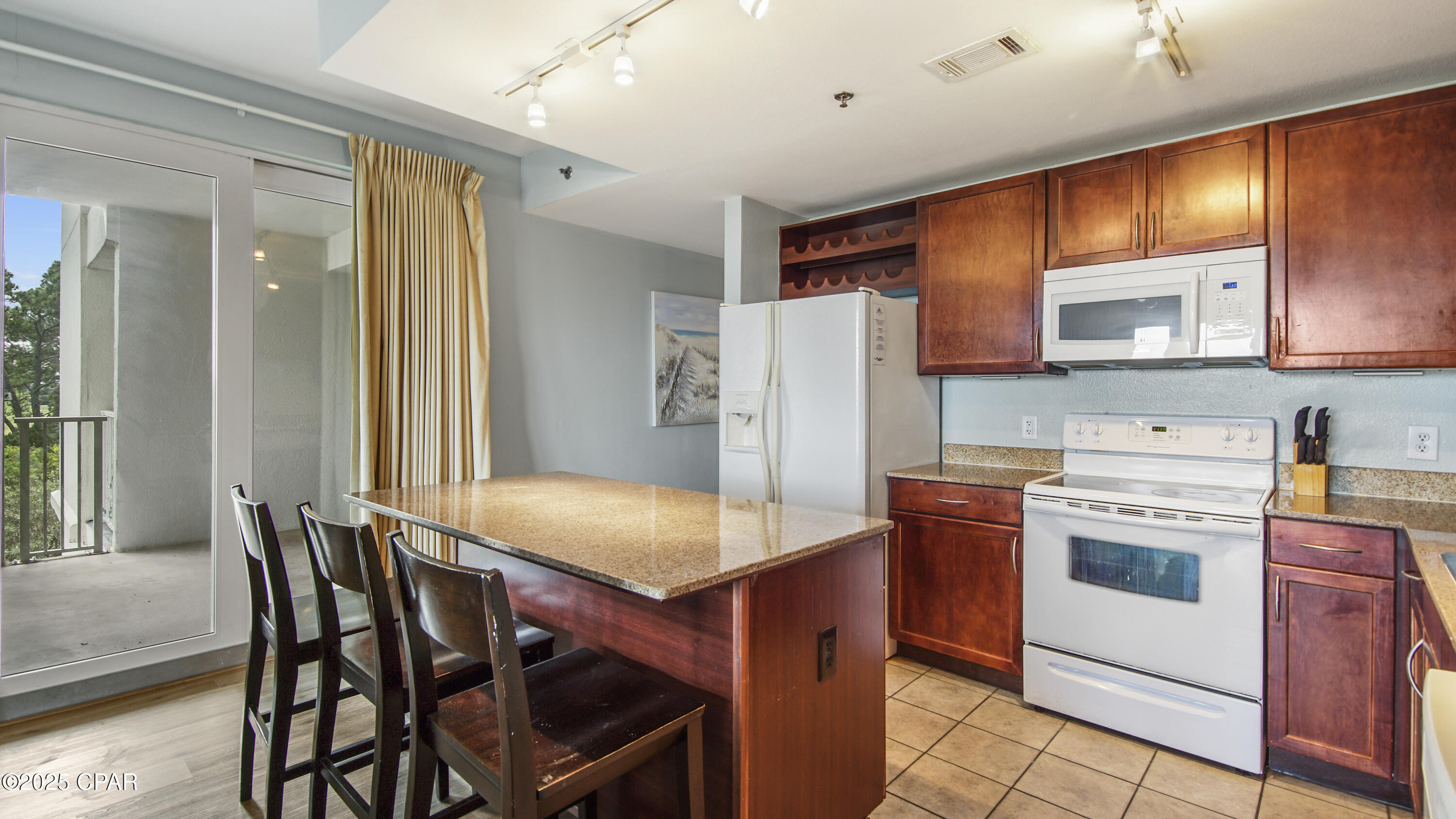 Image 8 For 9860 Thomas Drive 101