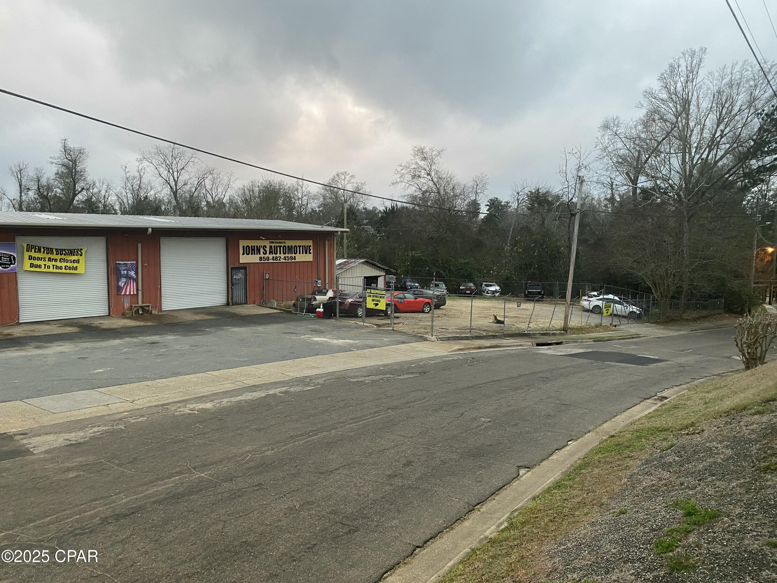 Image 2 For 2900 Borden  