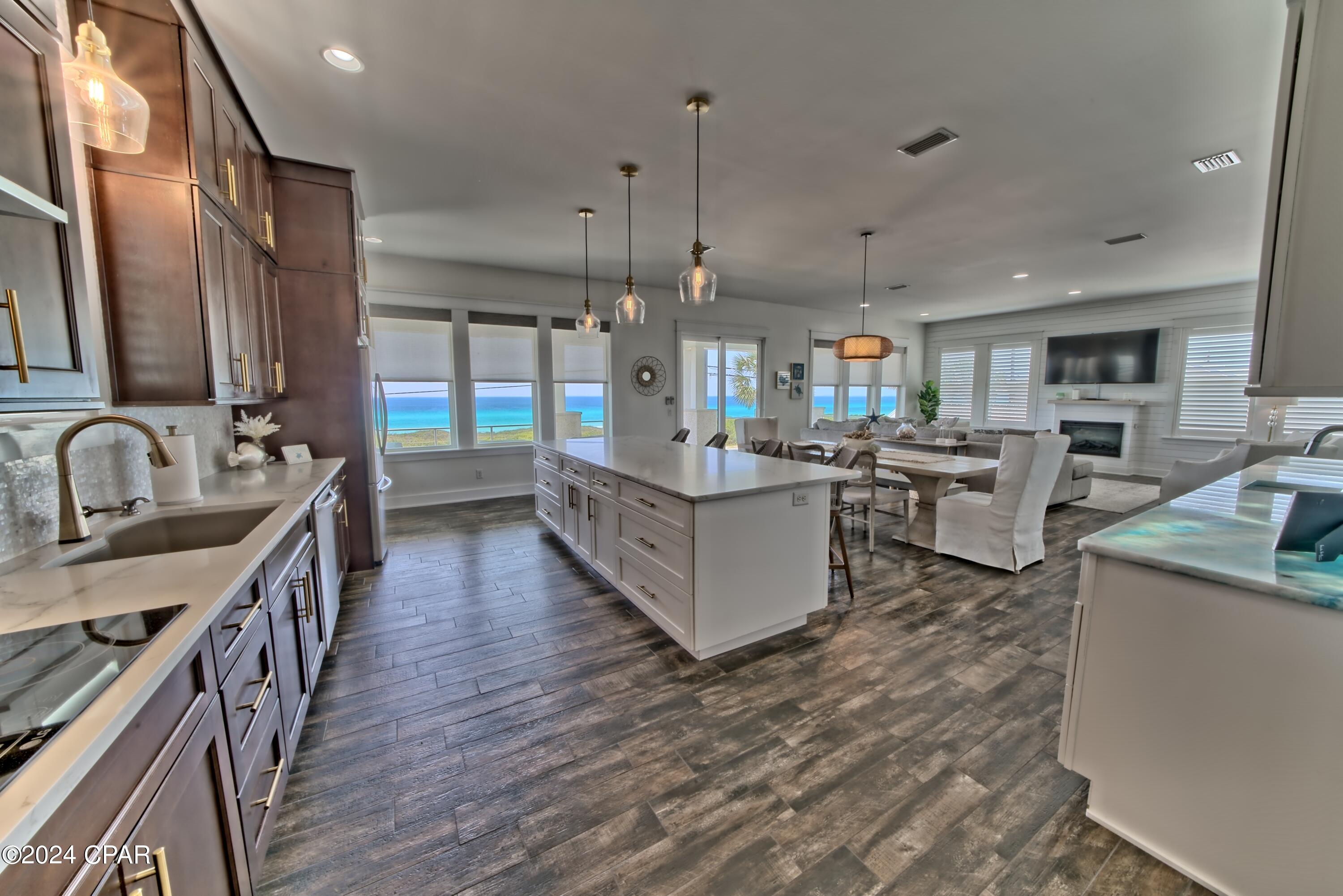 Image 8 For 21222 Front Beach Road