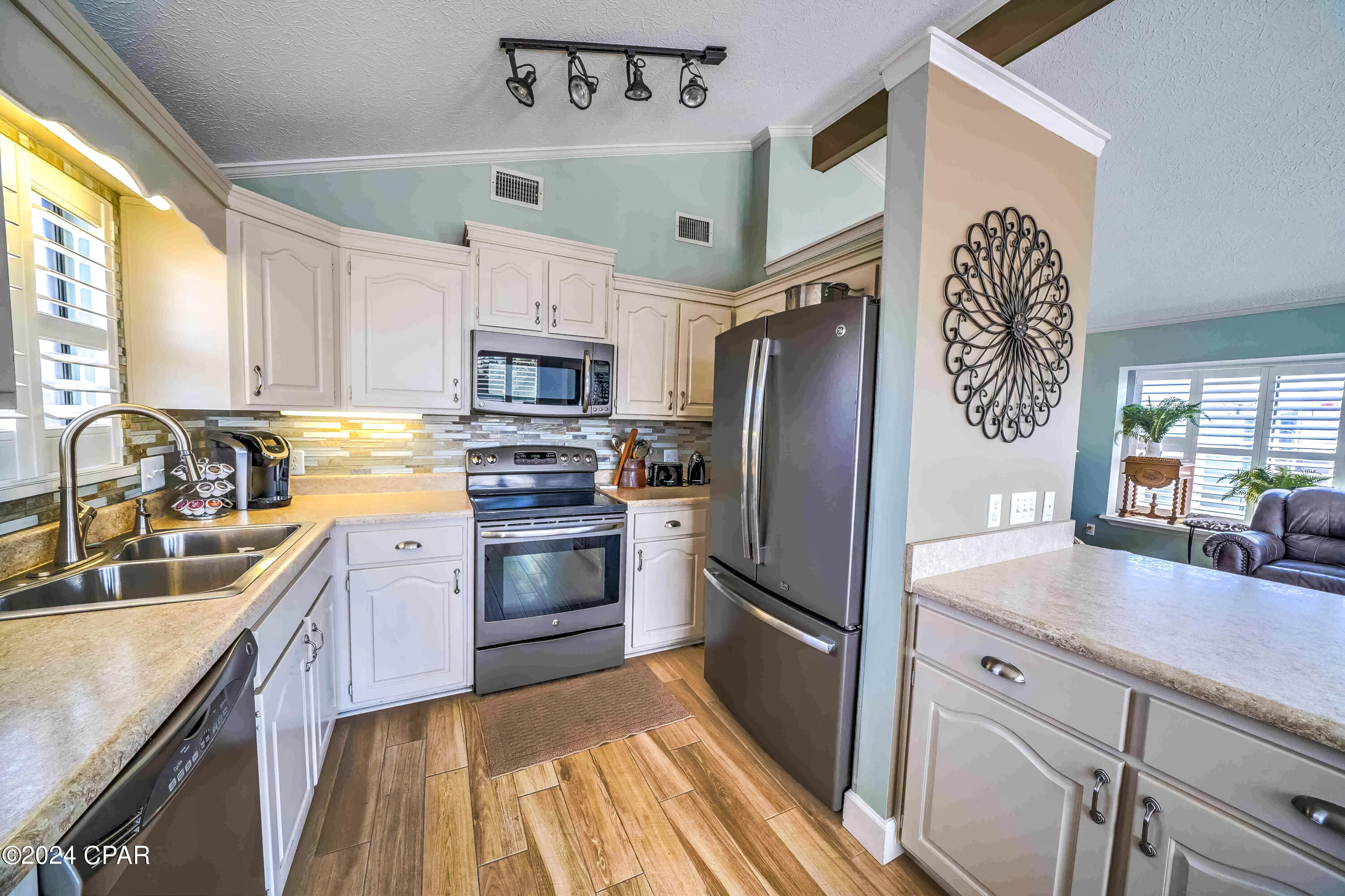 Image 14 For 355 Amberjack Drive