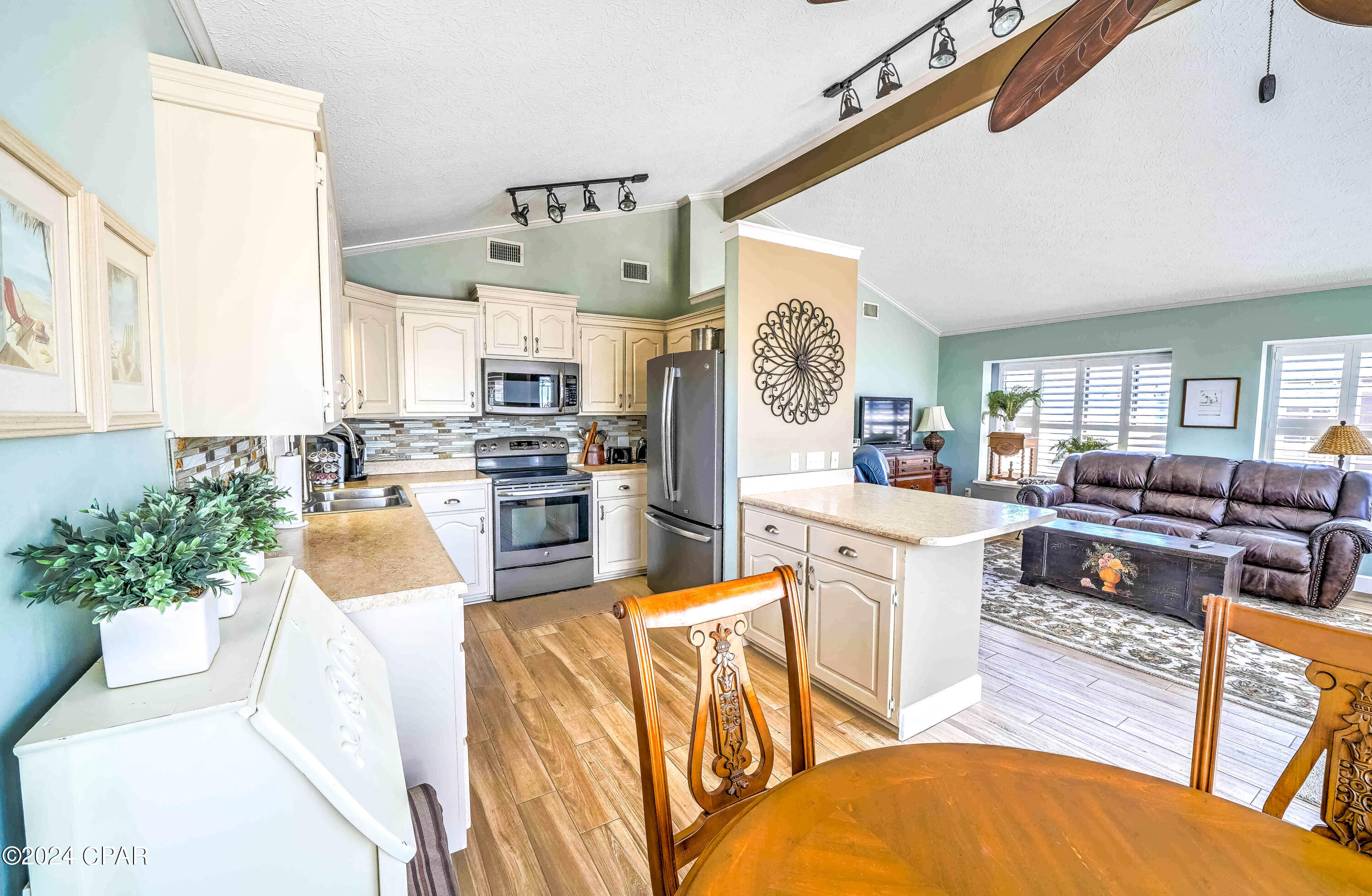 Image 16 For 355 Amberjack Drive