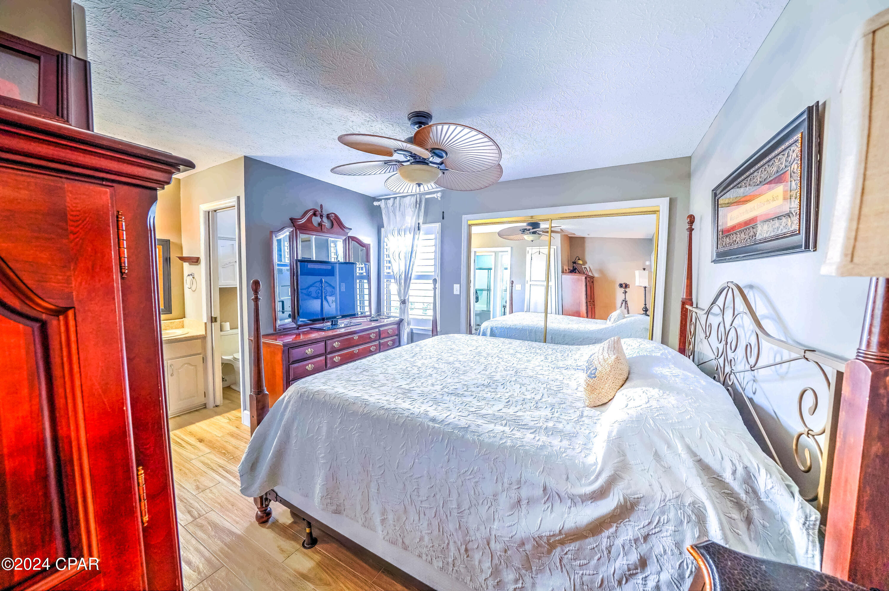 Image 19 For 355 Amberjack Drive