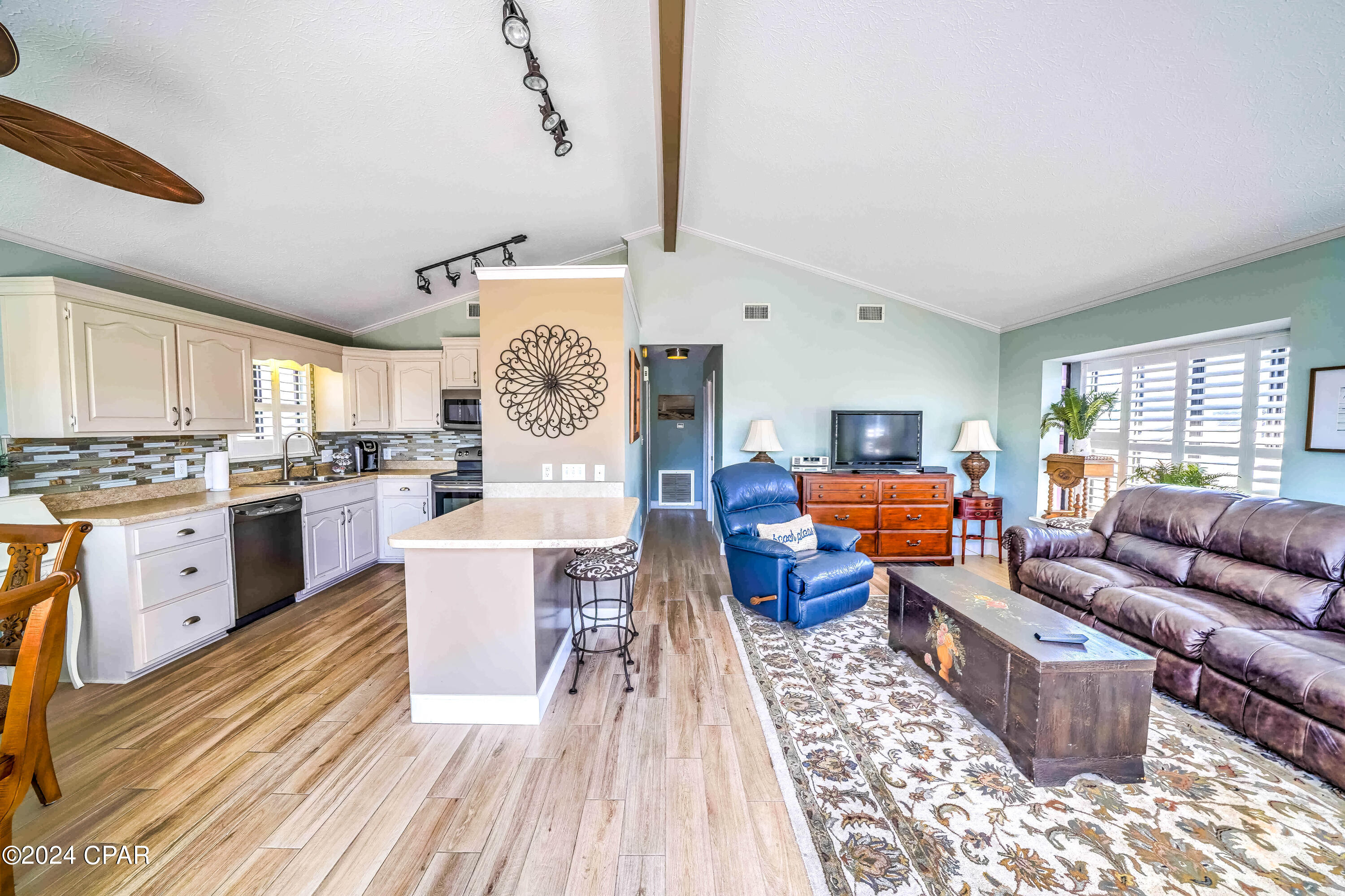 Image 2 For 355 Amberjack Drive