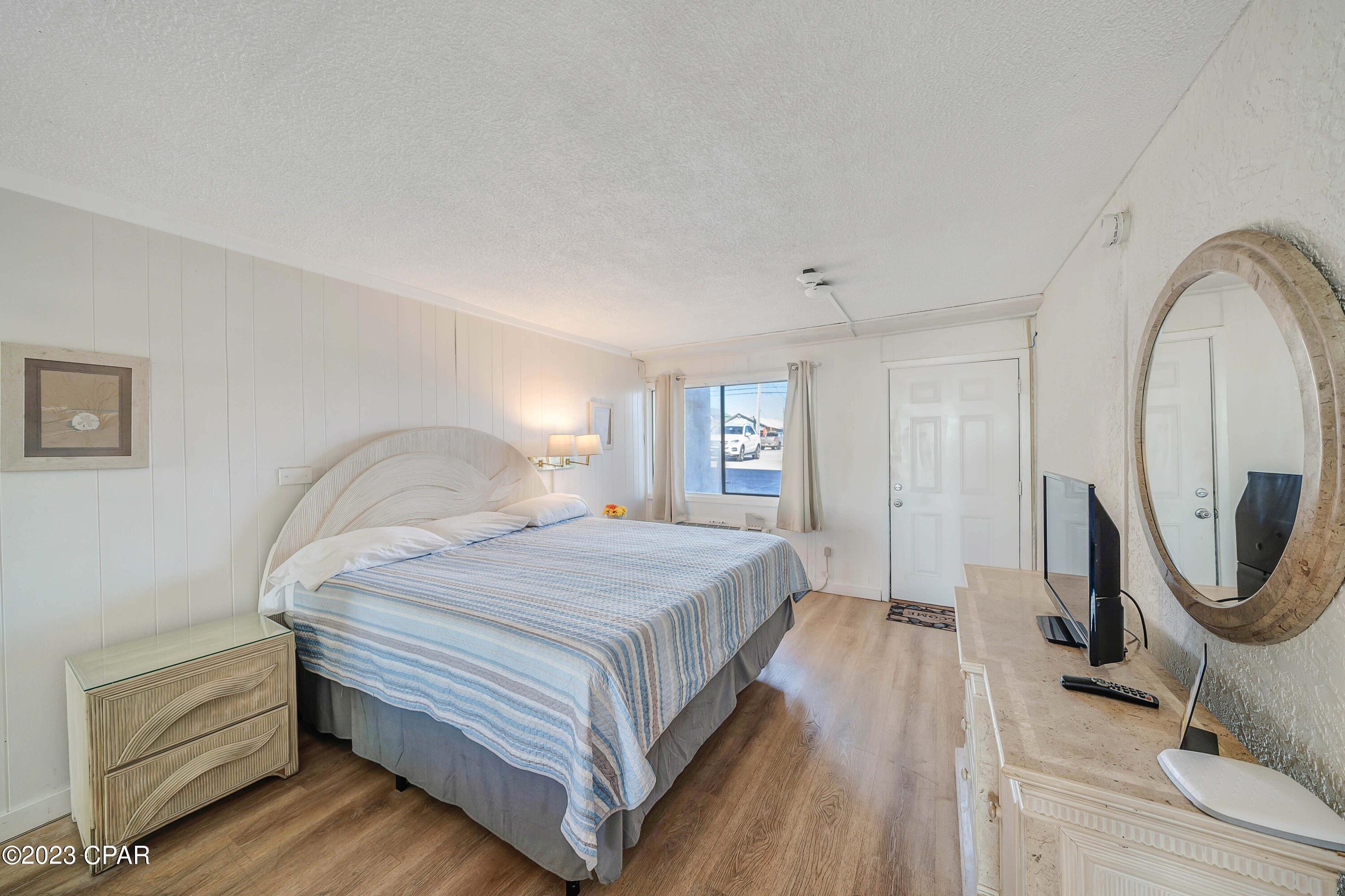 Image 5 For 15617 Front Beach  108