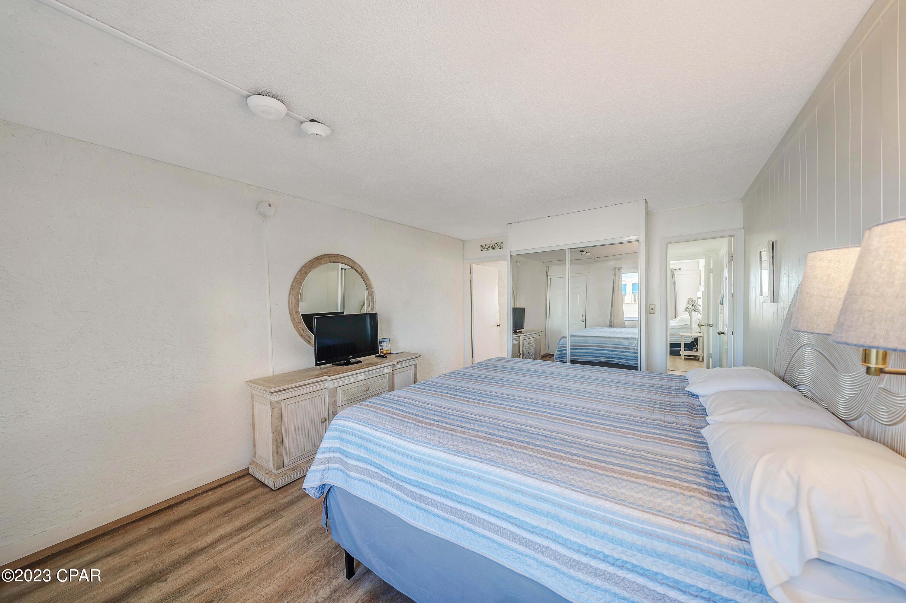 Image 7 For 15617 Front Beach  108