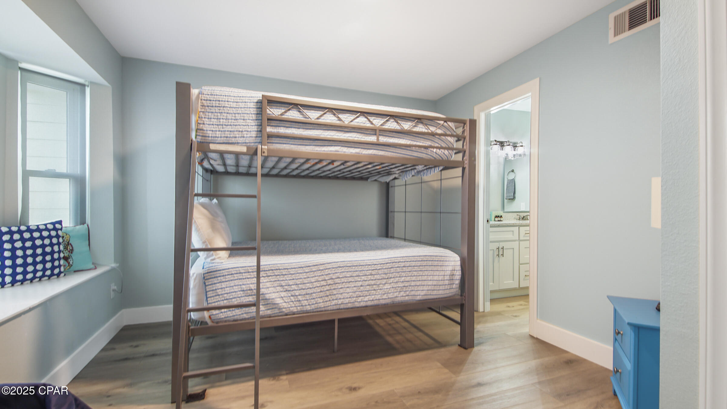 Image 34 For 654 Seacliff Drive 4