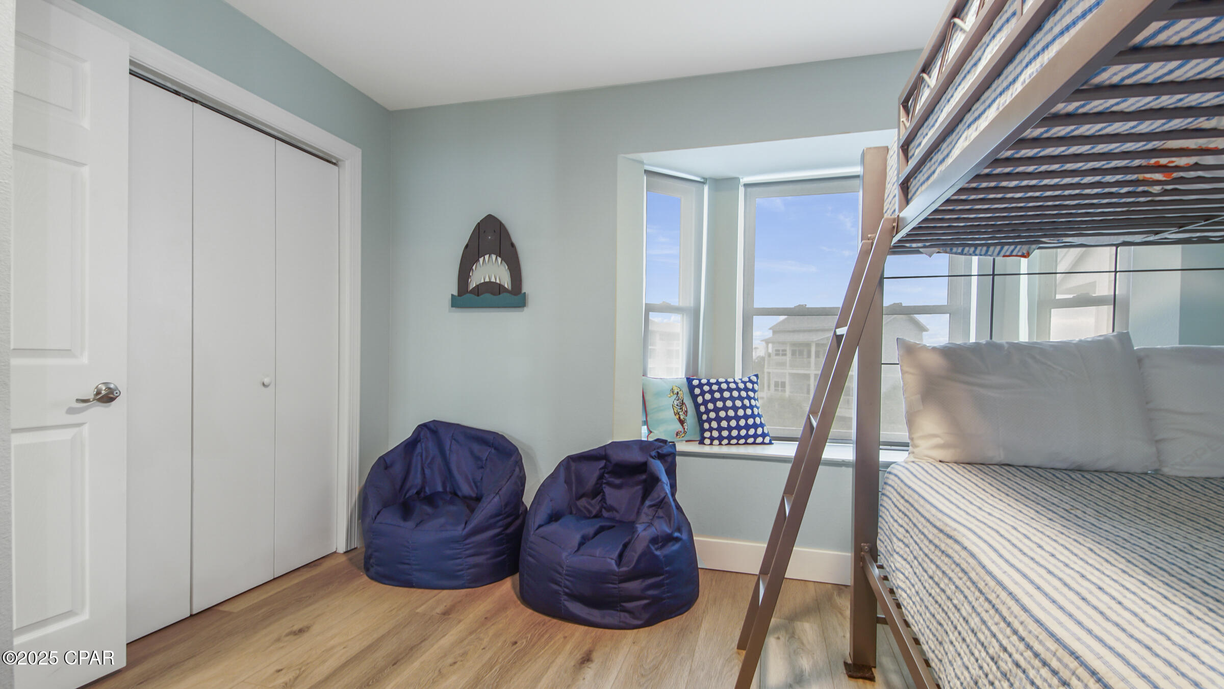 Image 35 For 654 Seacliff Drive 4