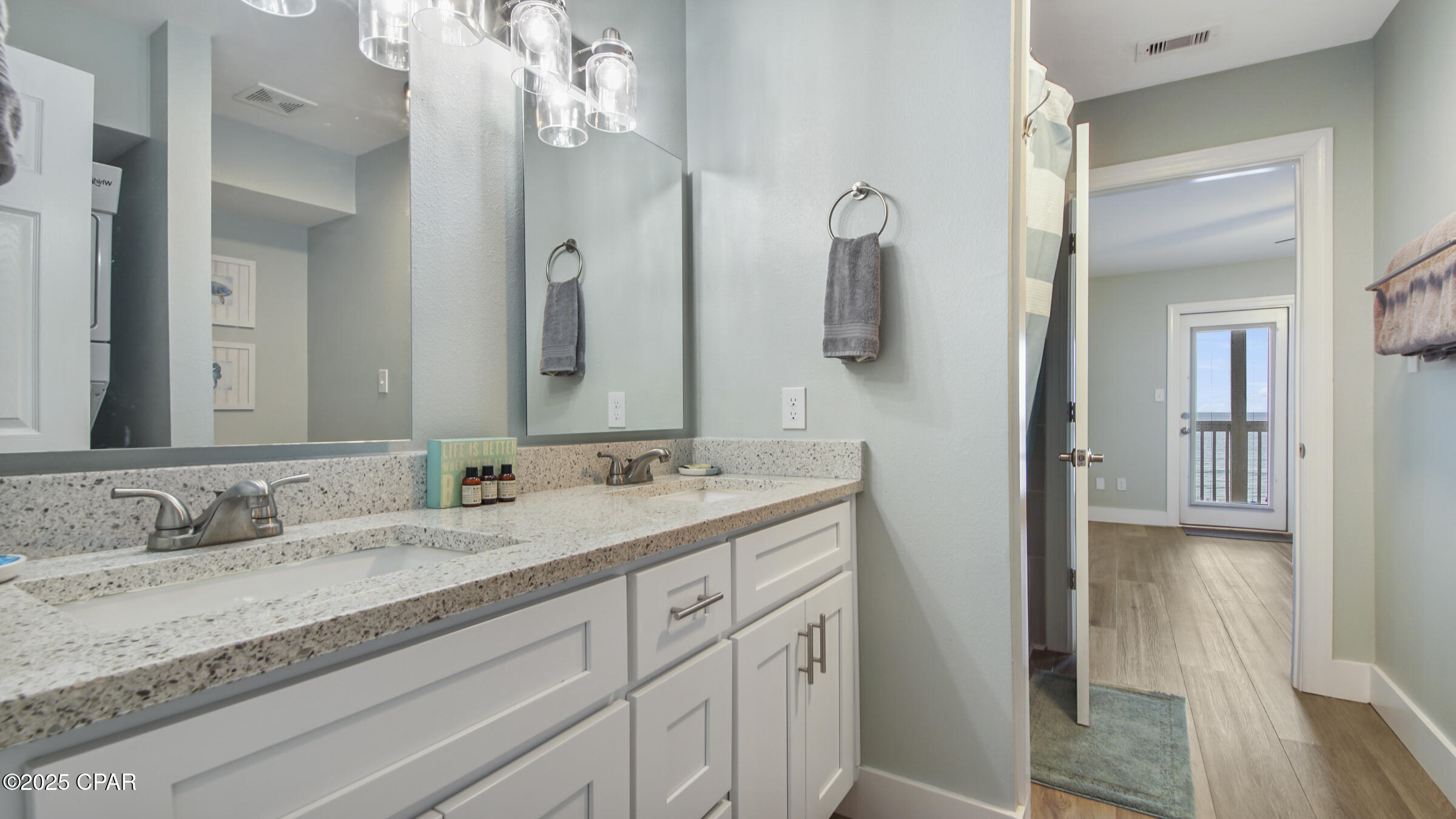 Image 36 For 654 Seacliff Drive 4