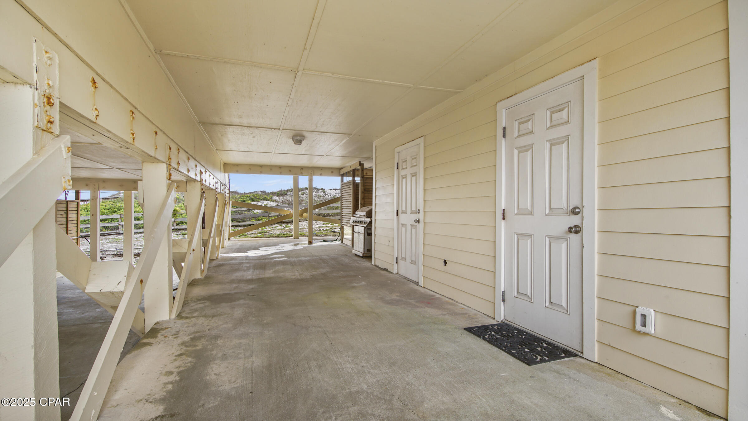 2nd image of 654 Seacliff Dr, Port Saint Joe, FL 32456