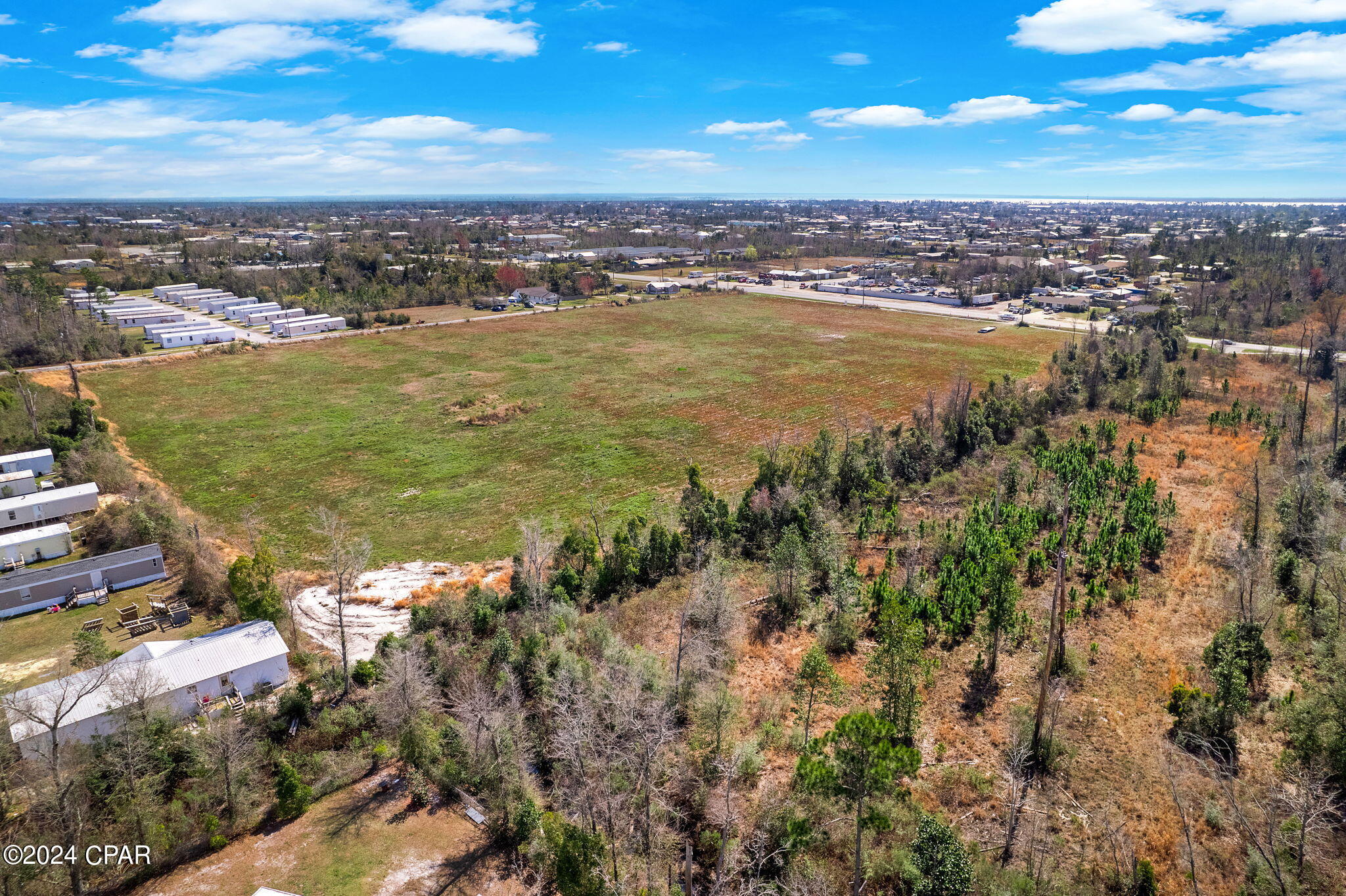 Listing photo id 10 for 401 Kimbrel Avenue