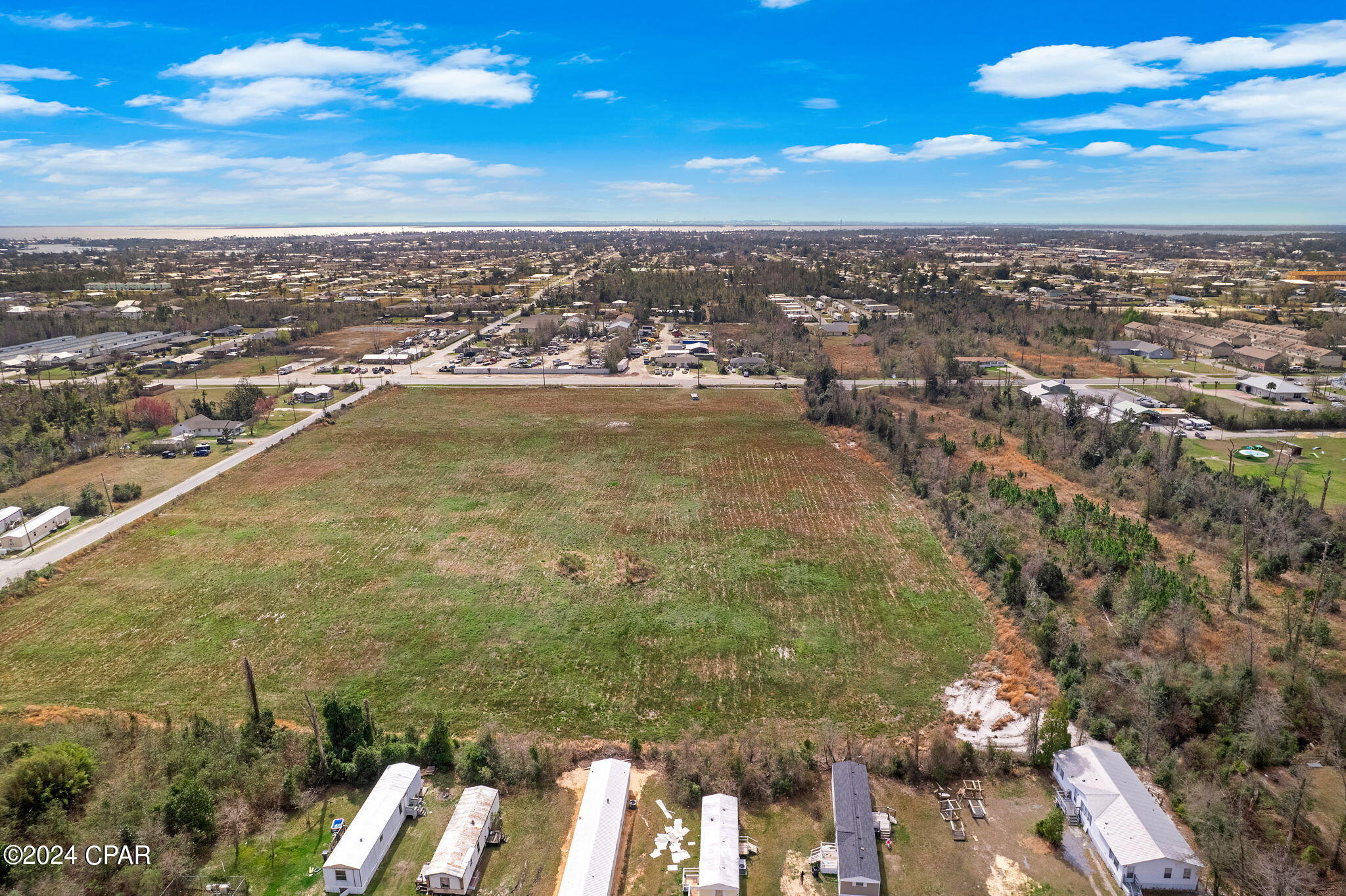 Listing photo id 8 for 401 Kimbrel Avenue