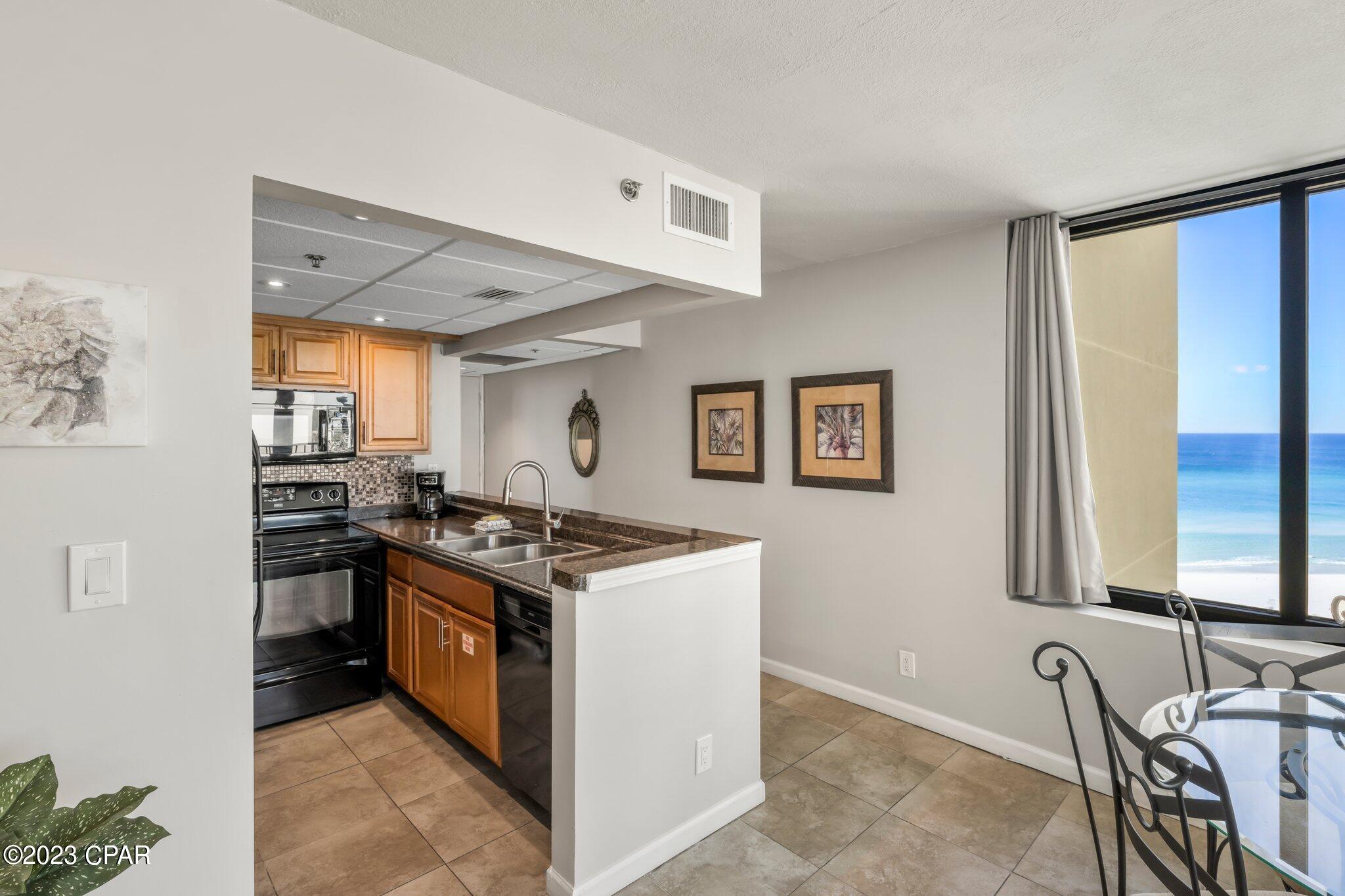 Image 18 For 9850 Thomas Drive 912e