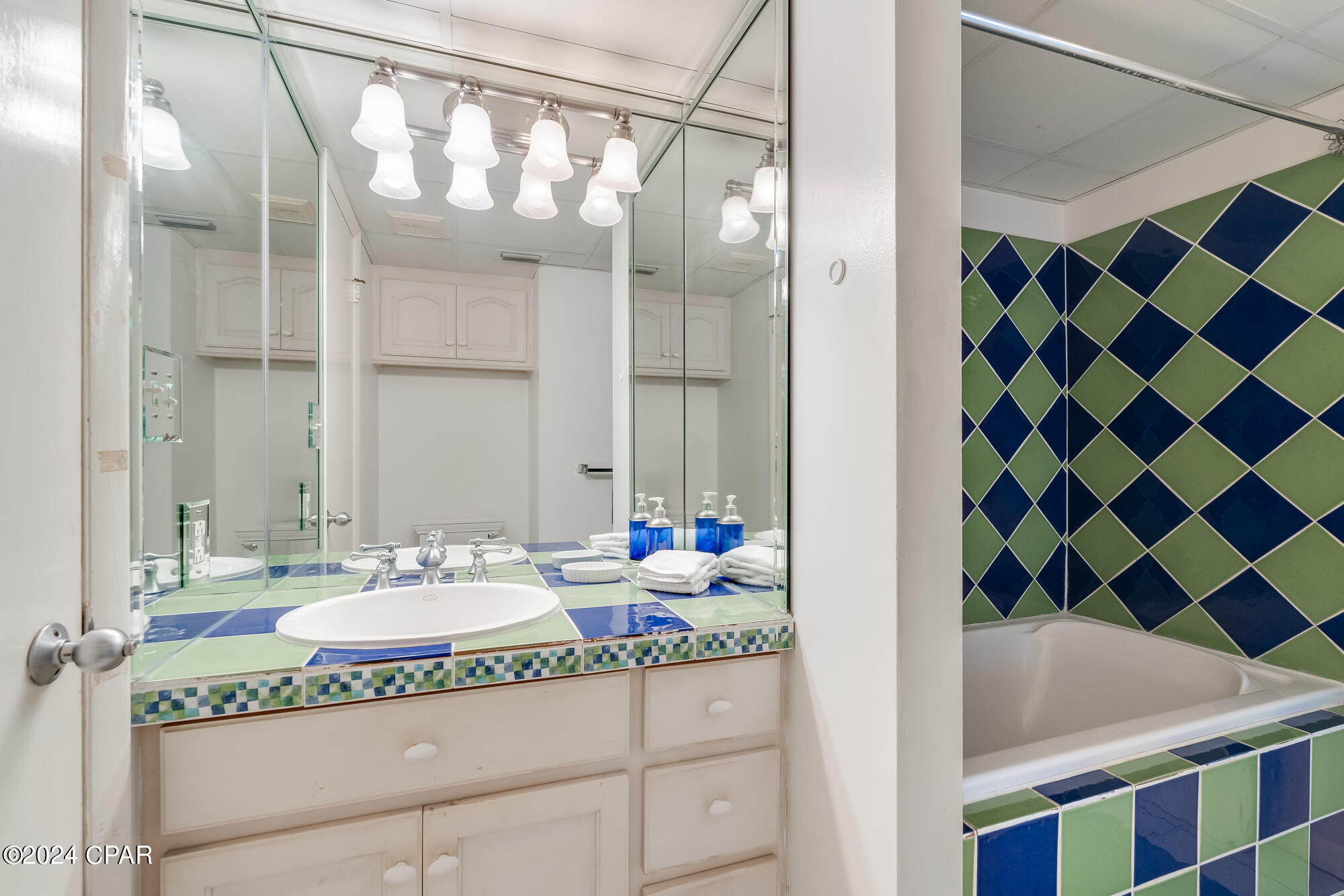 Image 18 For 9850 Thomas Drive 1109w