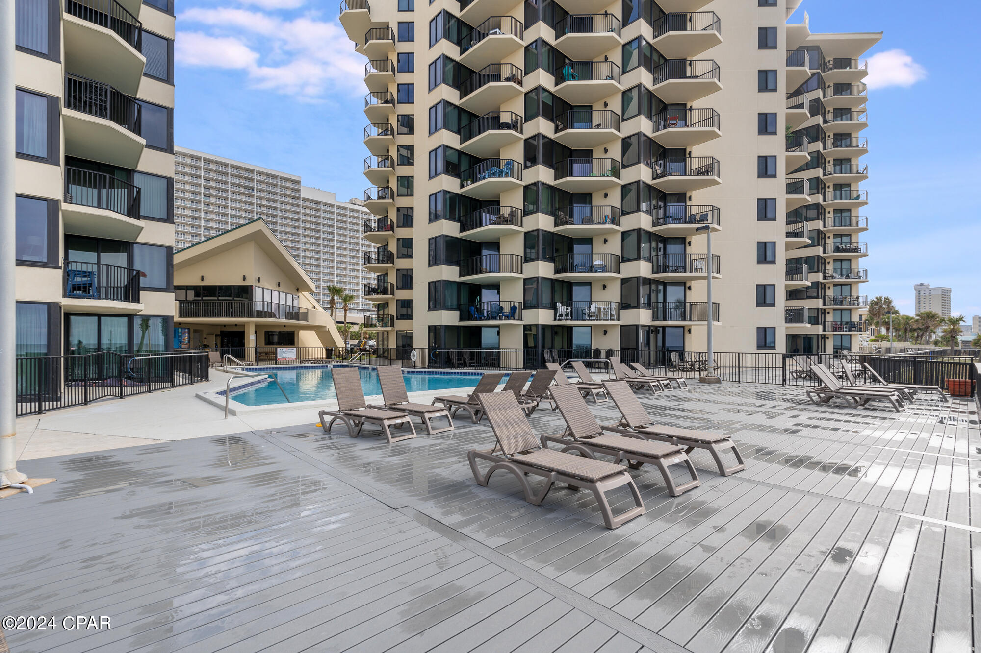 Image 30 For 9850 Thomas Drive 1109w