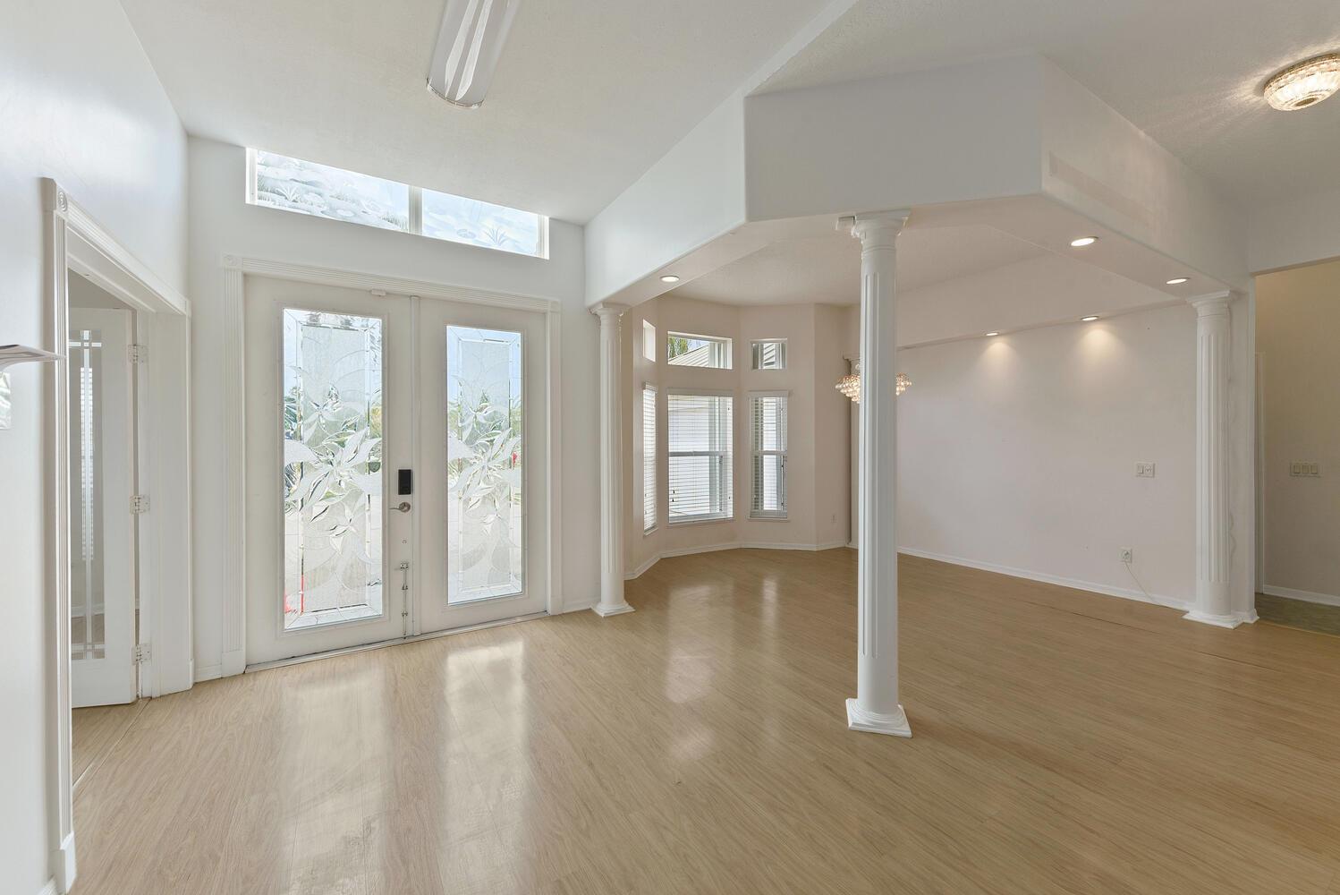 Homes for sale in Port St Lucie, FL | 710 Se Essex Dr, Port St Lucie, FL 34984 | MLS# R11114036