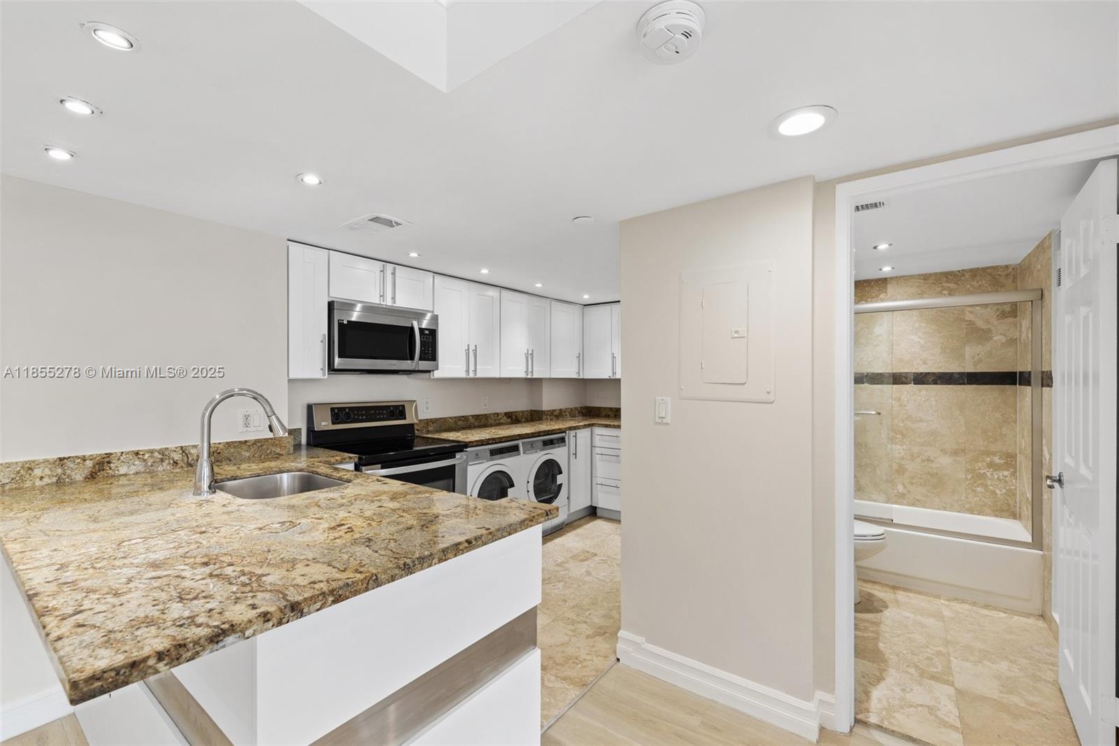 770 Claughton Island Dr #1703, Miami FL 33131