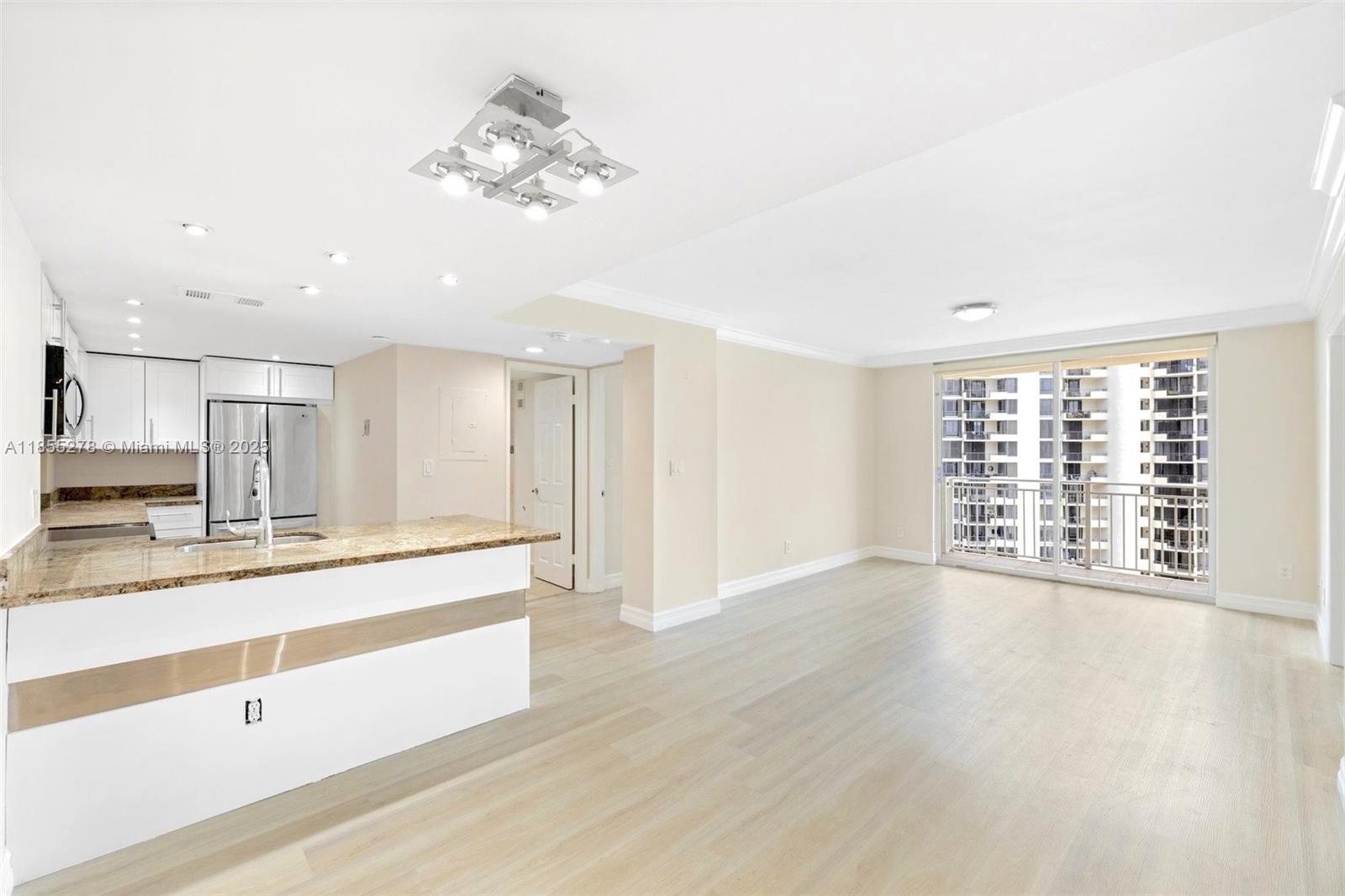 770 Claughton Island Dr #1703, Miami FL 33131