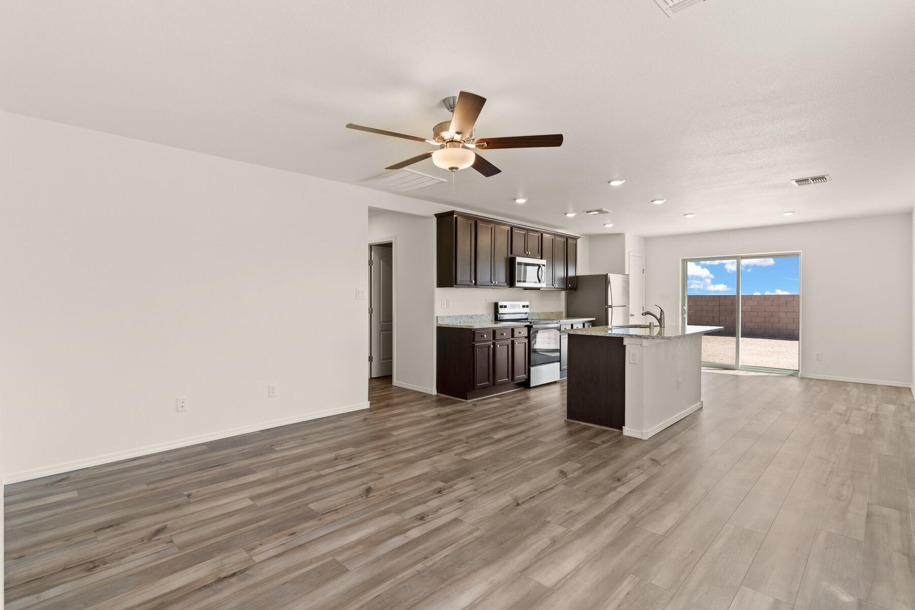 Homes for sale in Belen, NM | 2504 Calle Del Los Claveles, Belen, NM 87002 | MLS# 1089297