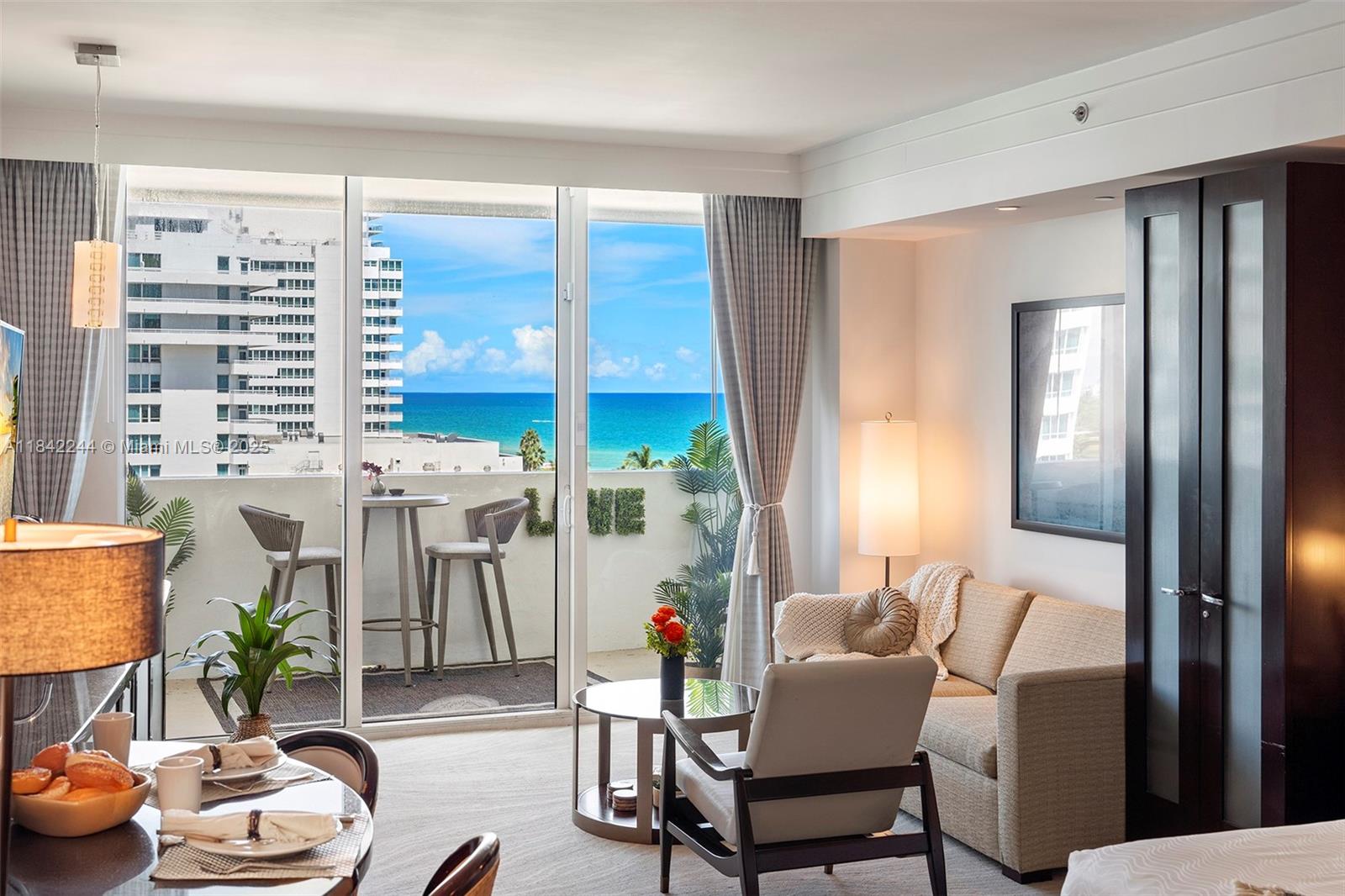 Fontainebleau III Ocean C