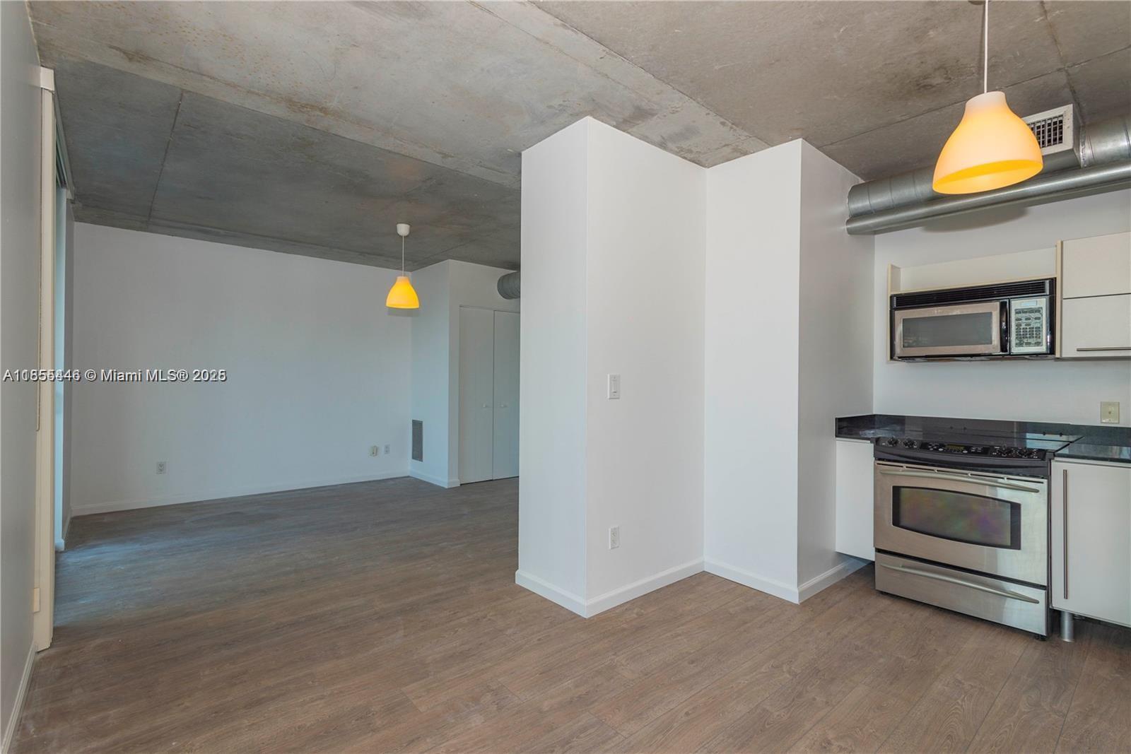 690 SW 1st Ct #405, Miami FL 33130