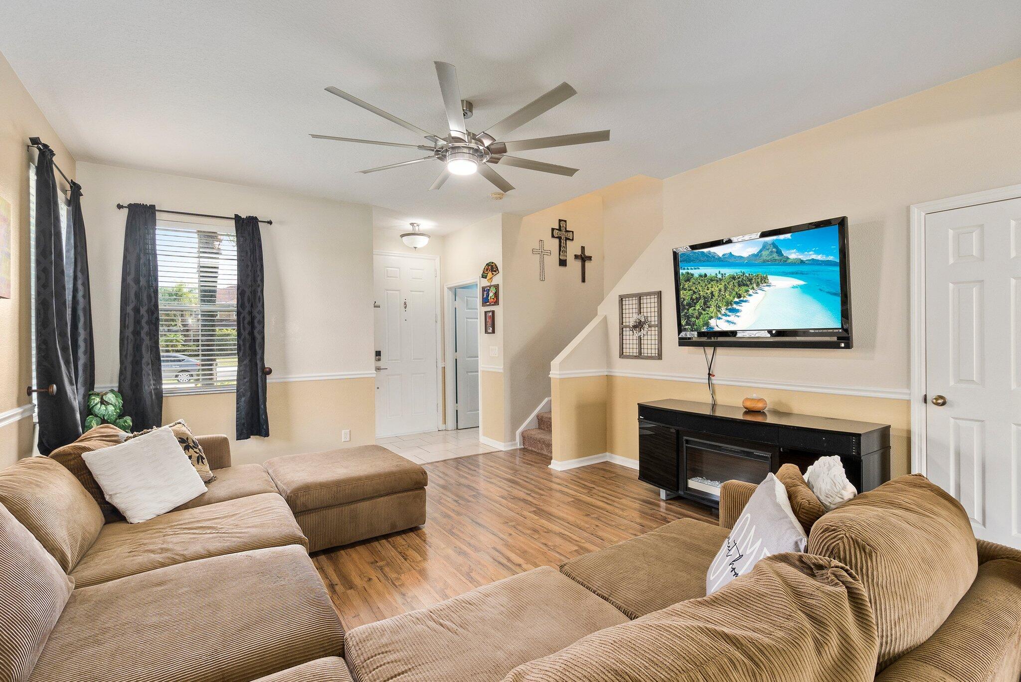 Homes for sale in Port St. Lucie, FL | 5811 Nw Fall Flower Court, Port St. Lucie, FL 34986 | MLS# R11114186