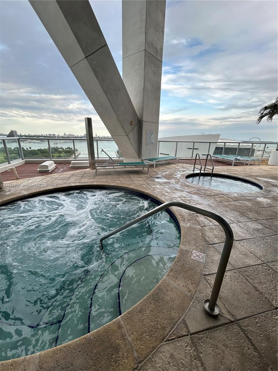 888 Biscayne Blvd #4106, Miami FL 33132
