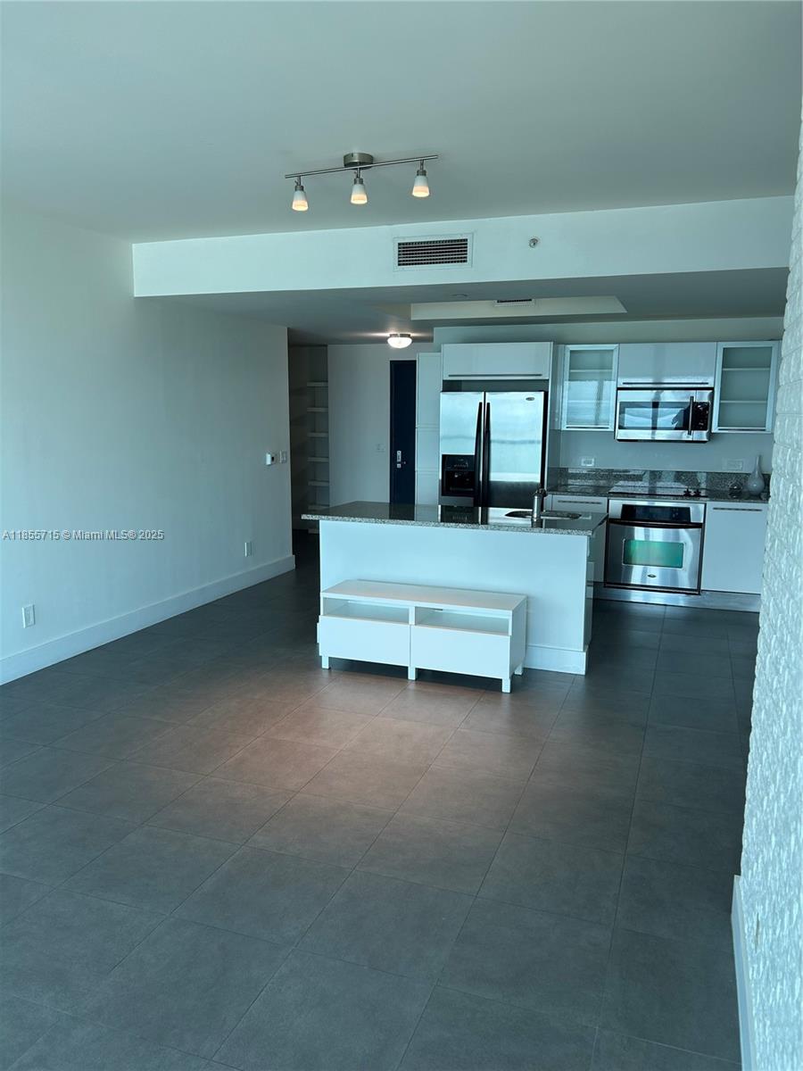 888 Biscayne Blvd #4106, Miami FL 33132