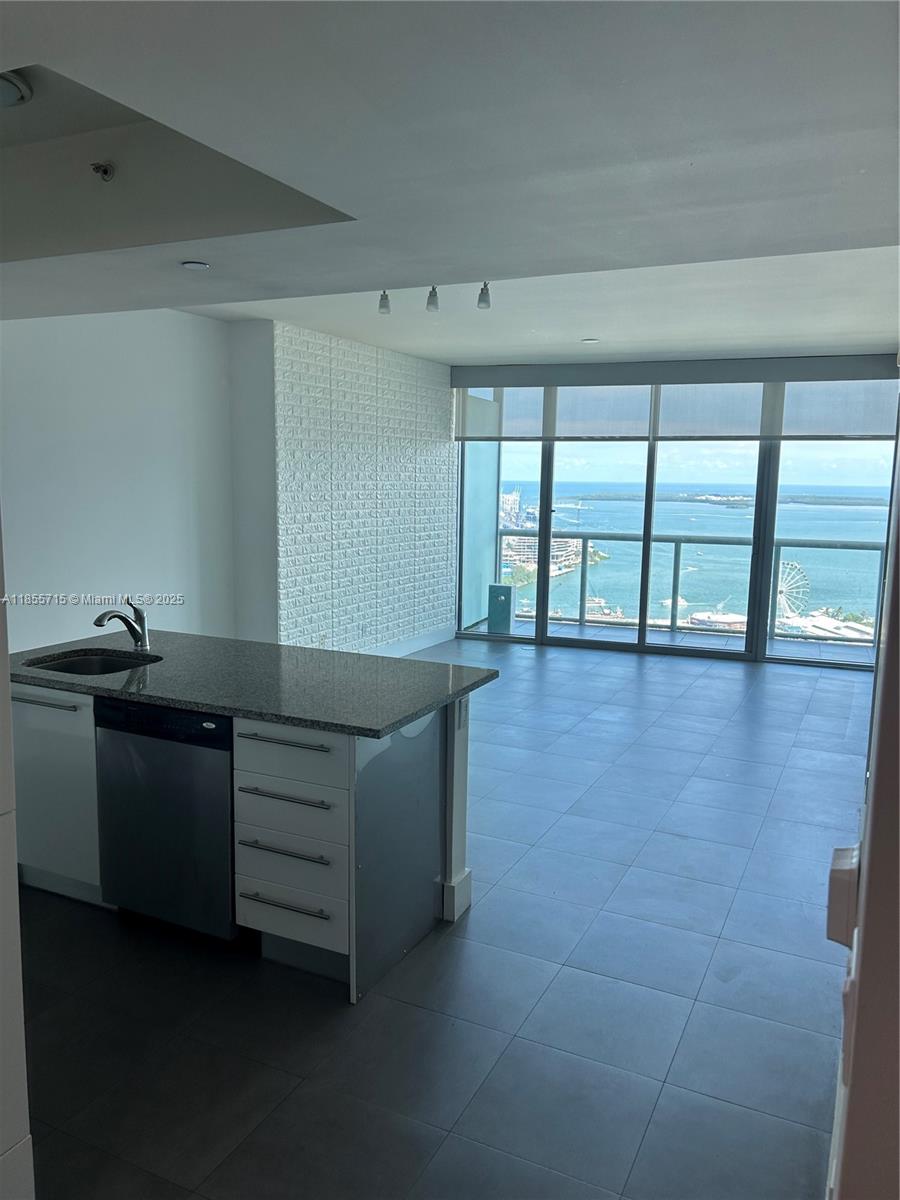 888 Biscayne Blvd #4106, Miami FL 33132