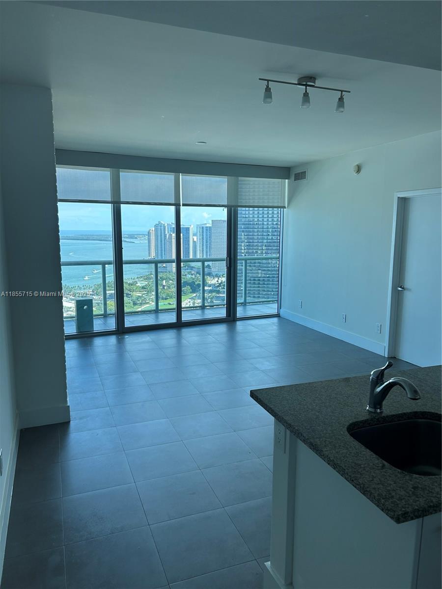 888 Biscayne Blvd #4106, Miami FL 33132