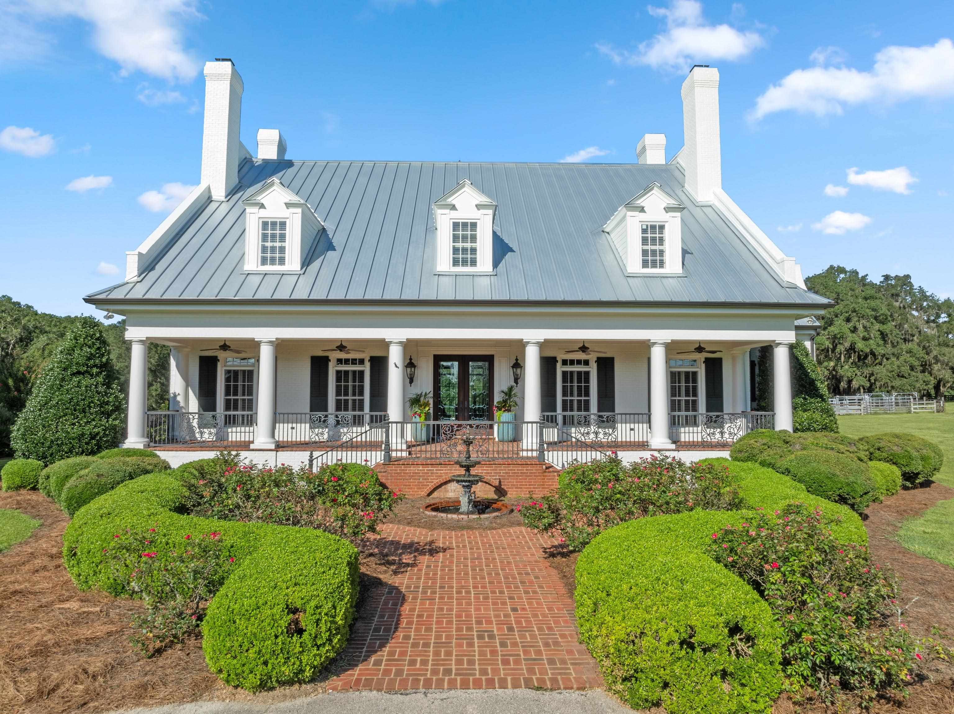 Photo of 9525 Woodland Hills Way, Tallahassee, FL 32309