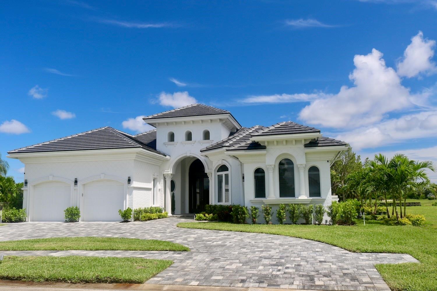 Homes for sale in Port St Lucie, FL | 128 Se Rio Angelica, Port St Lucie, FL 34984 | MLS# F10519652