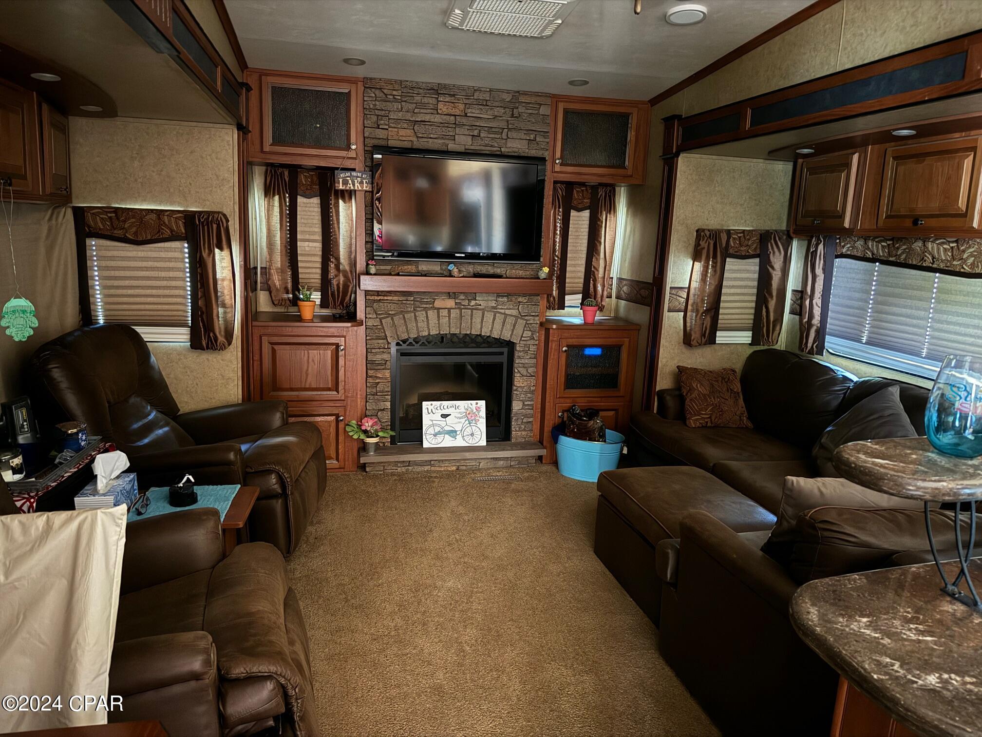 Image 15 For 2825 Summer Drive