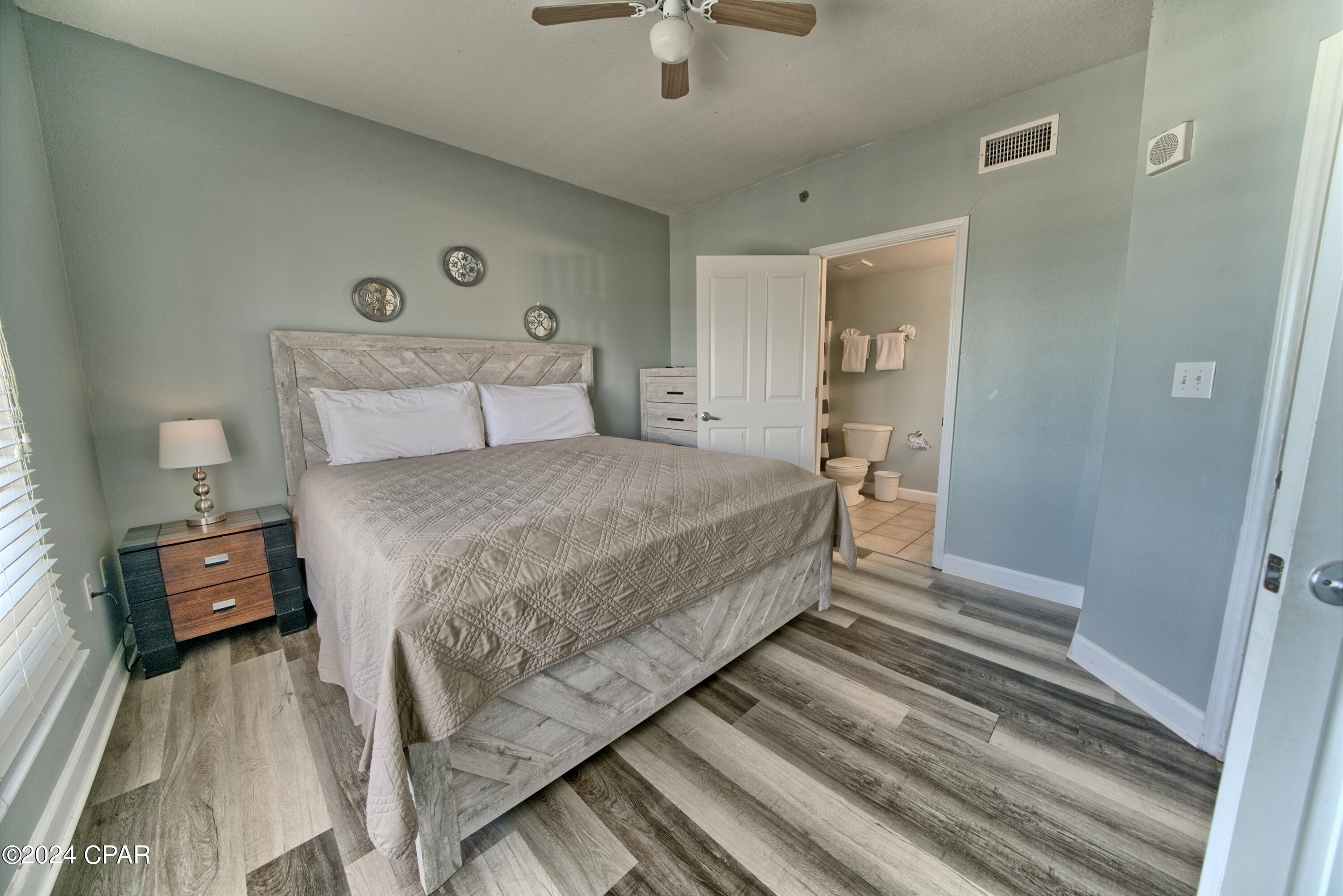 Image 10 For 9900 Thomas Drive 1428