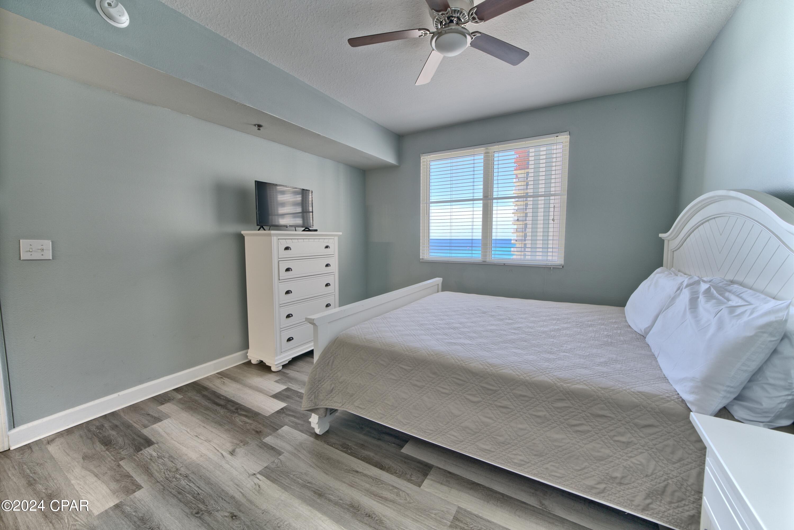 Image 8 For 9900 Thomas Drive 1428