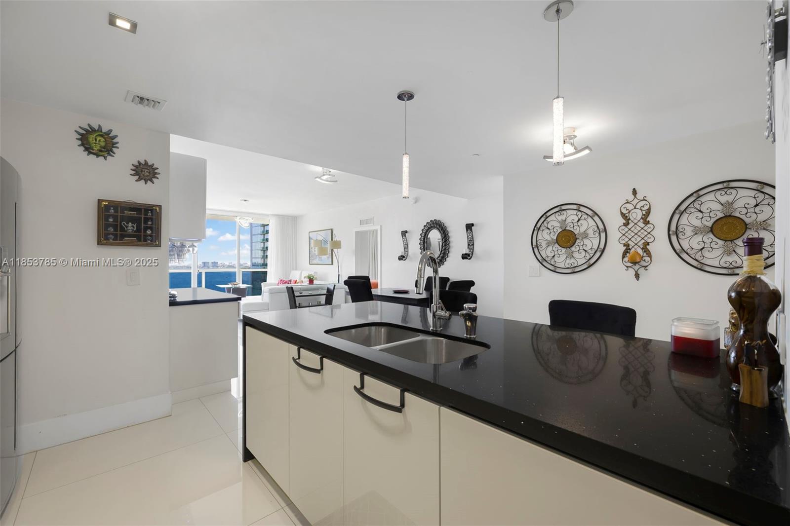 600 NE 27th St #2603, Miami FL 33137
