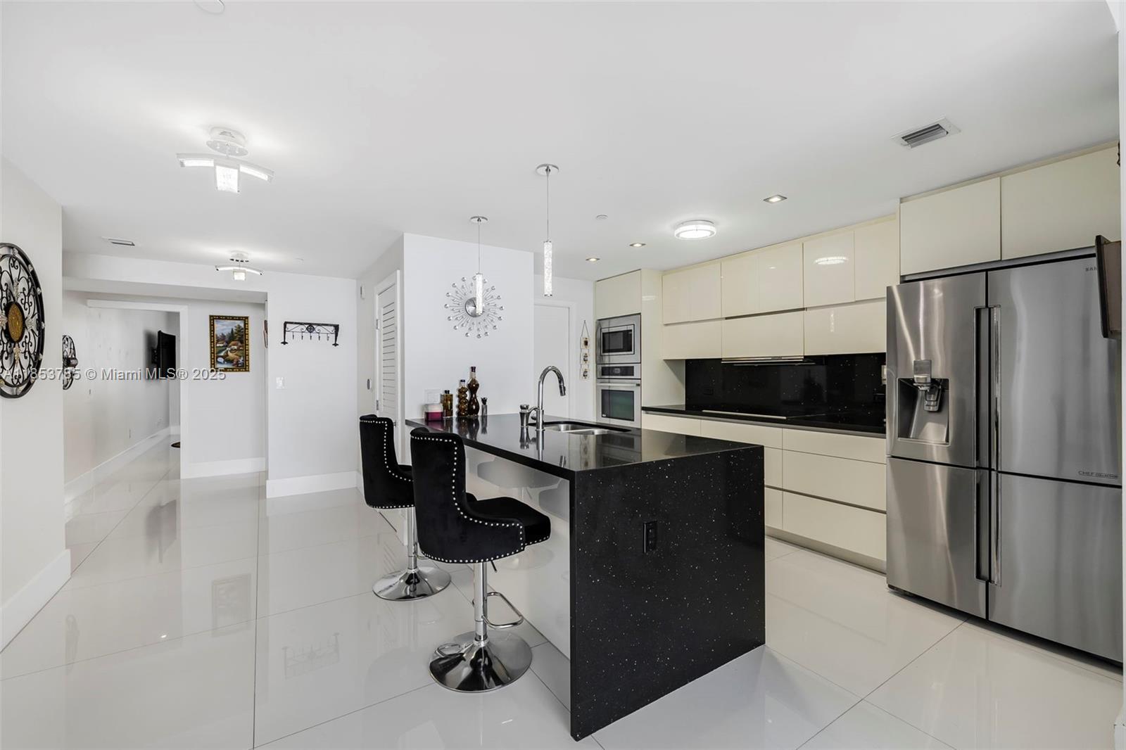 600 NE 27th St #2603, Miami FL 33137