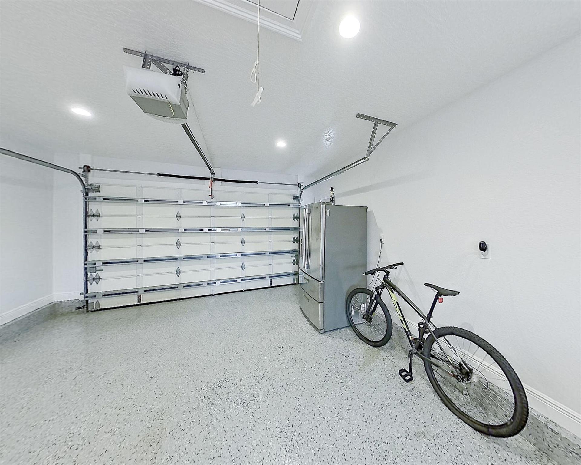 Homes for sale in Melbourne, FL | 2100 Vernon Pl, Melbourne, FL 32901 | MLS# R11114460