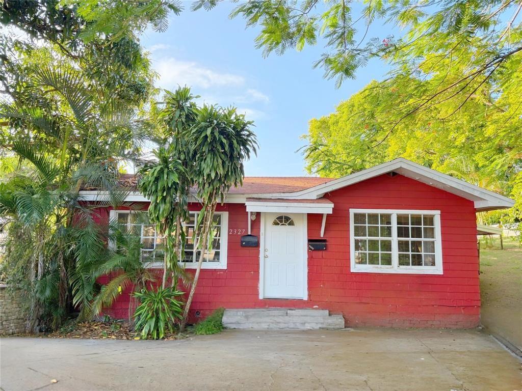 Hollywood Little Ranches