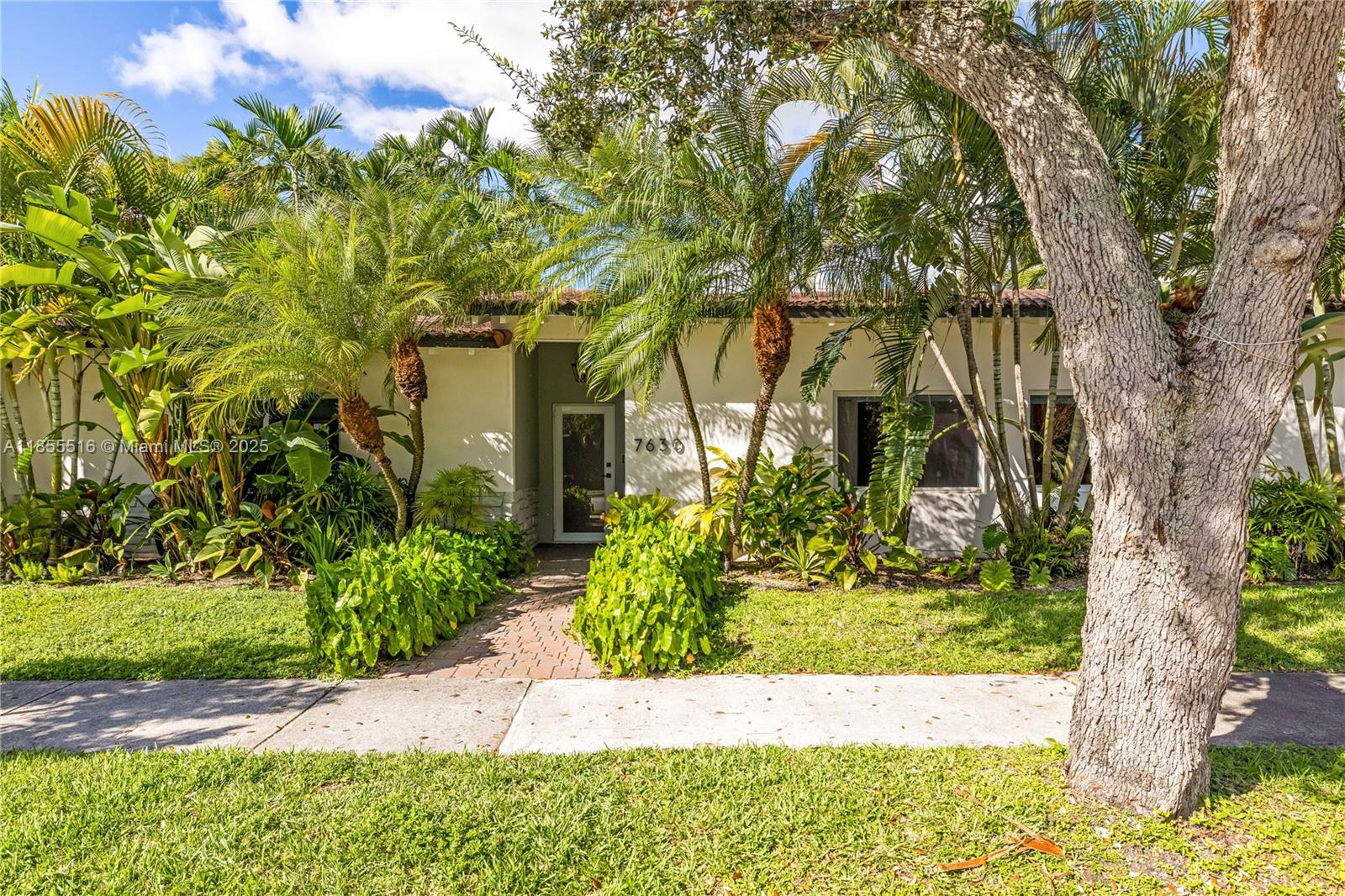 Belle Meade 1St Addn