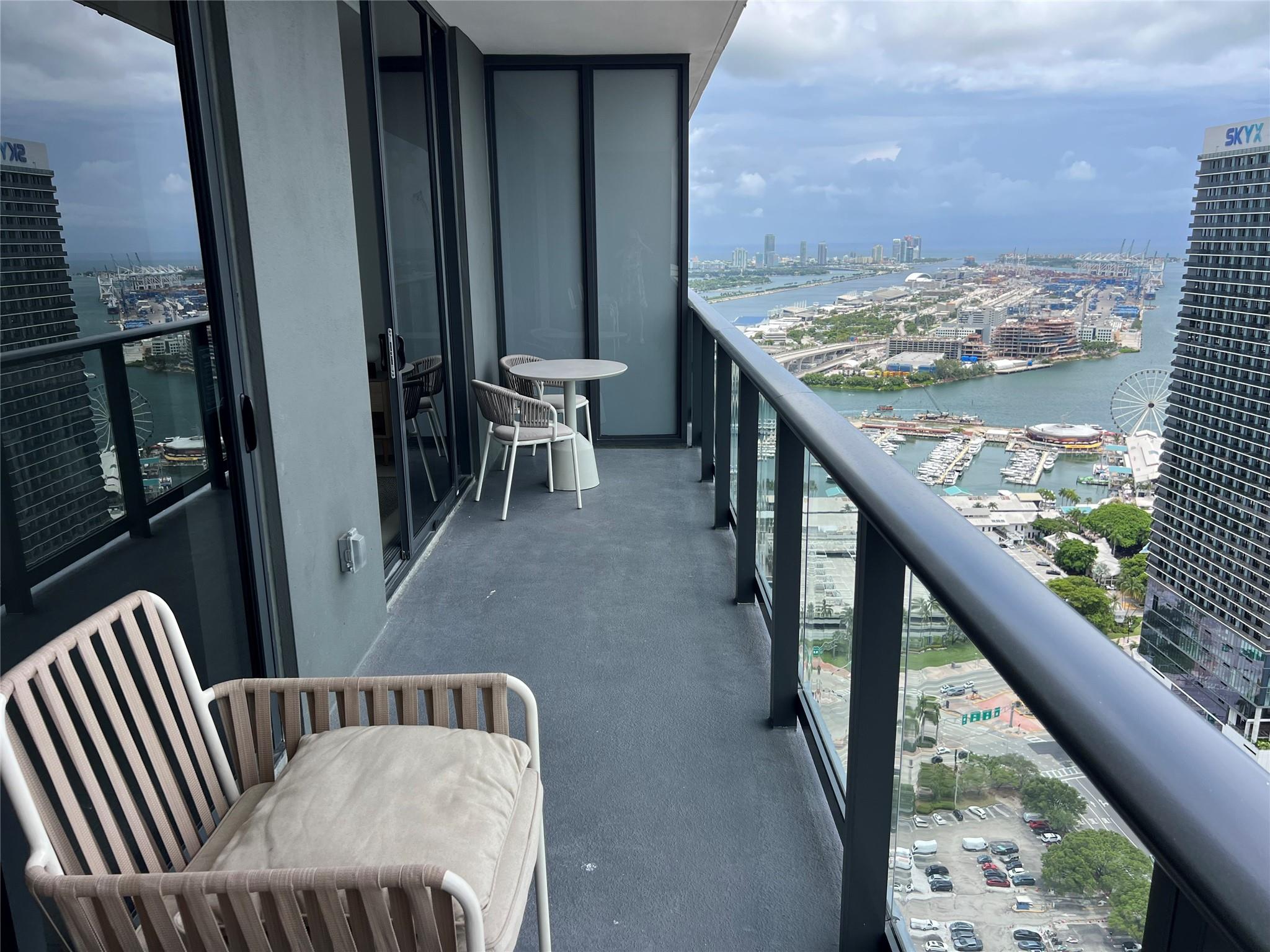 Condo for Sale in Miami, FL