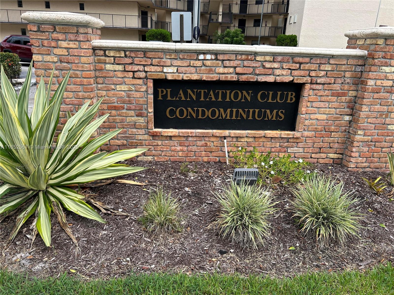 Plantation Club B Condo