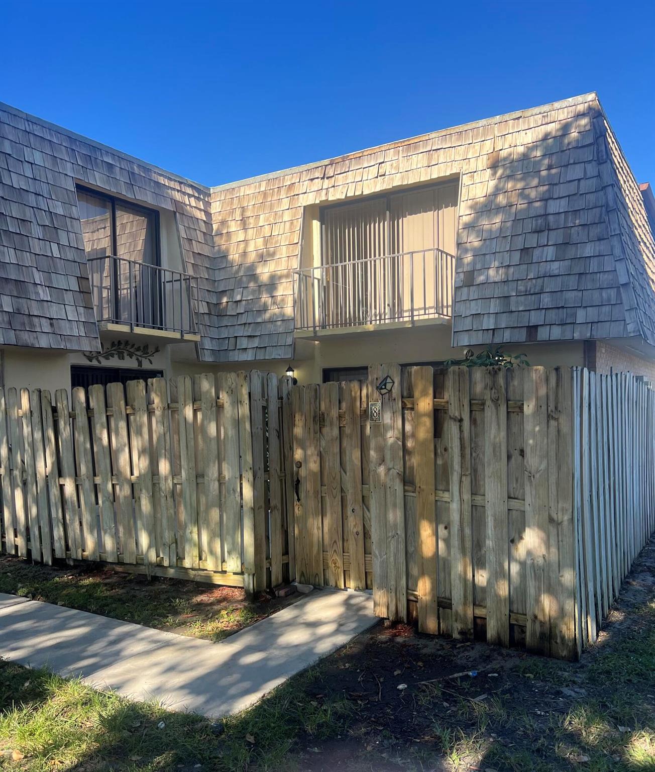 Homes for sale in Palm Springs, FL | 8 Lake Arbor Dr, Palm Springs, FL 33461 | MLS# R11114558