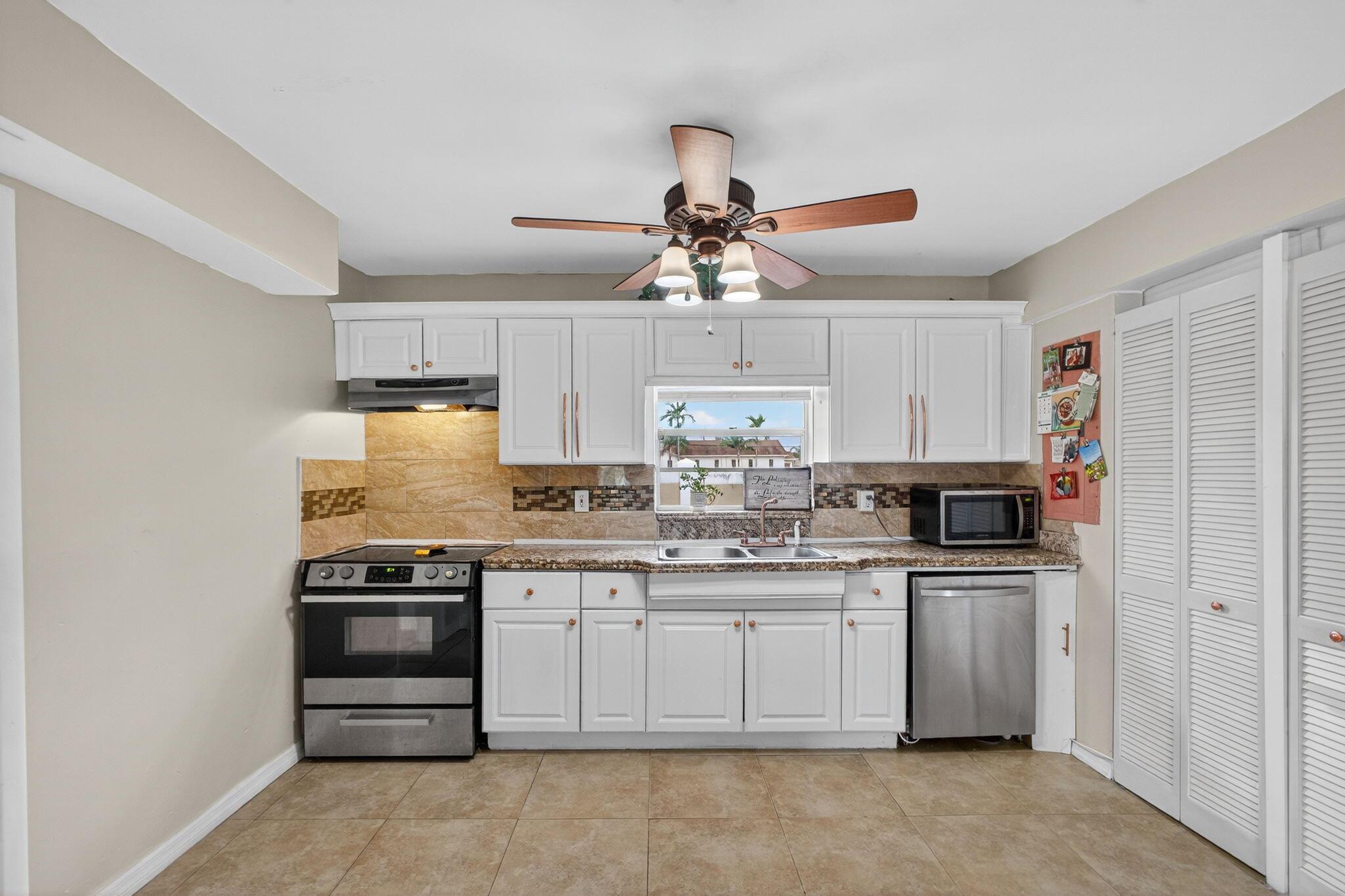 Homes for sale in Riviera Beach, FL | 1136 W 7th Street, Riviera Beach, FL 33404 | MLS# R11114597