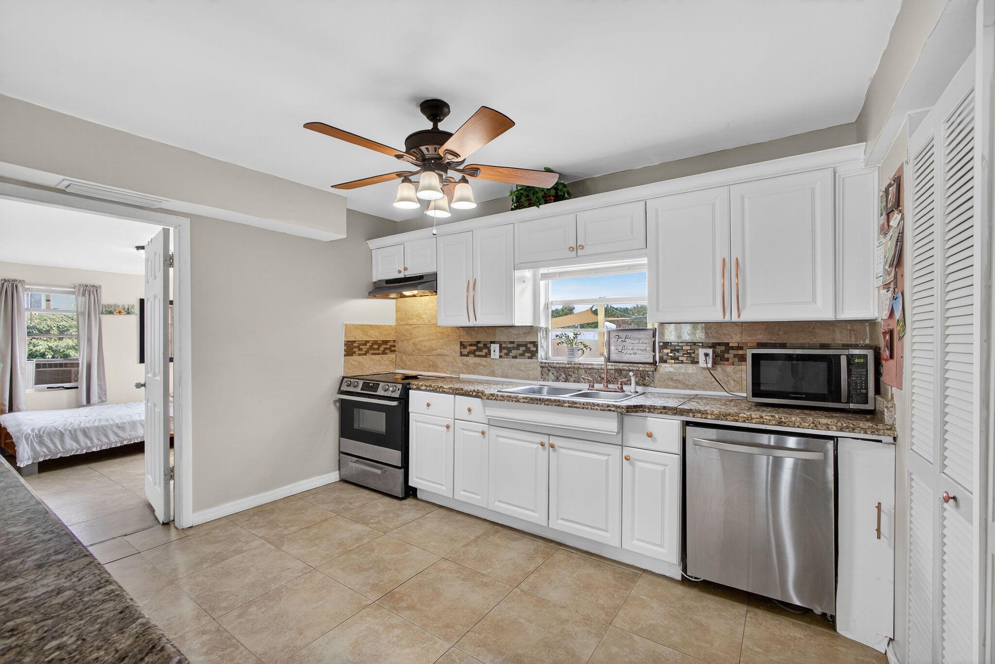 Homes for sale in Riviera Beach, FL | 1136 W 7Th Street, Riviera Beach, FL 33404 | MLS# R11114597