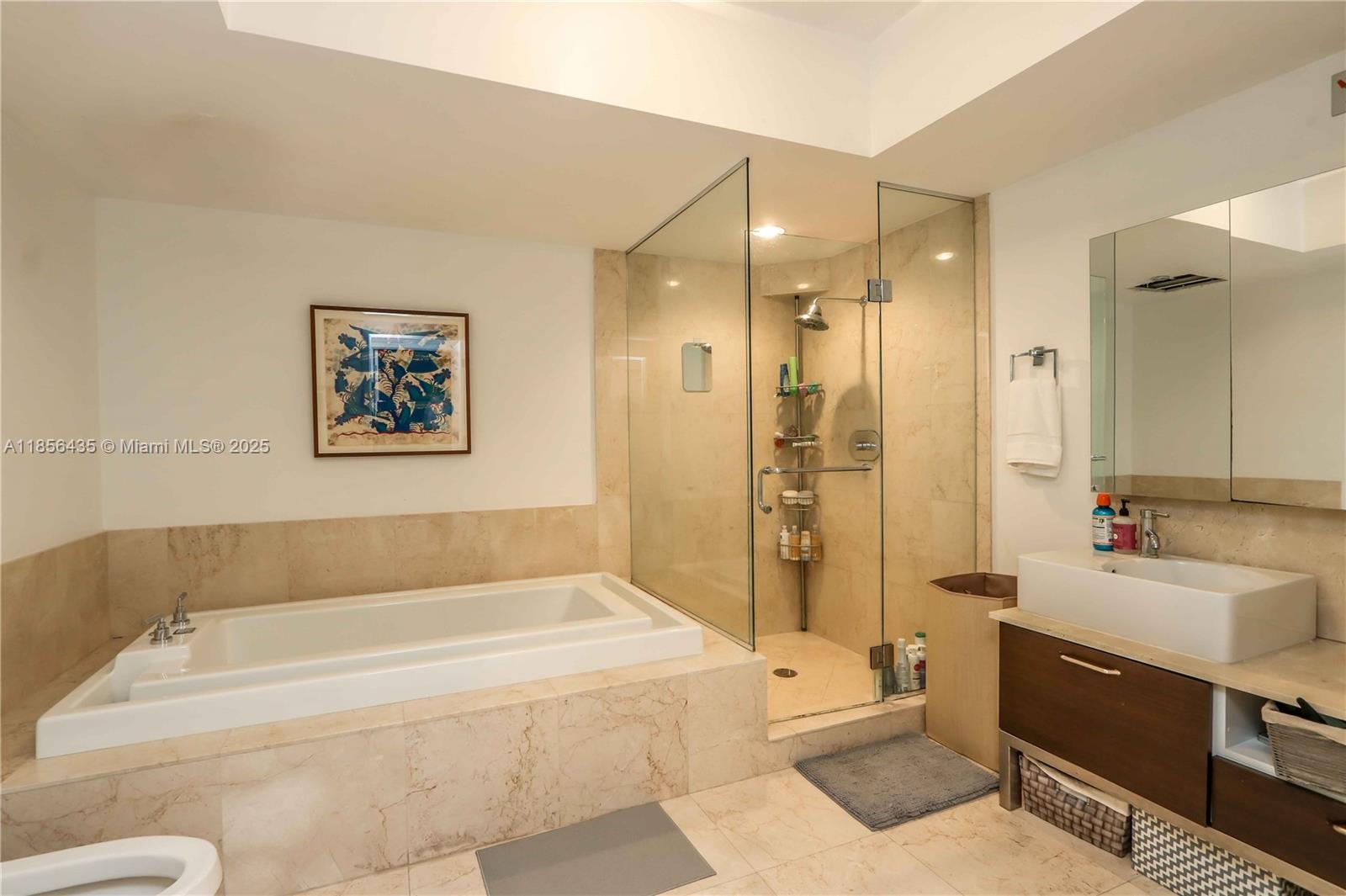 218 SE 14th St #1406, Miami FL 33131