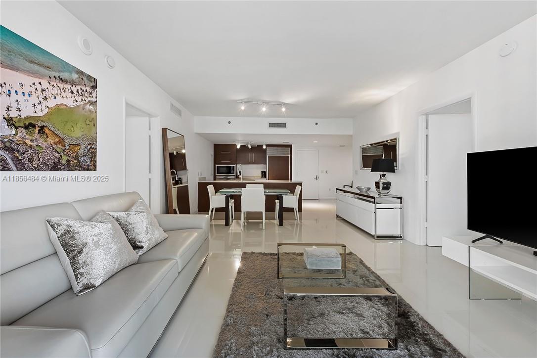 Condo for Rent in Miami, FL