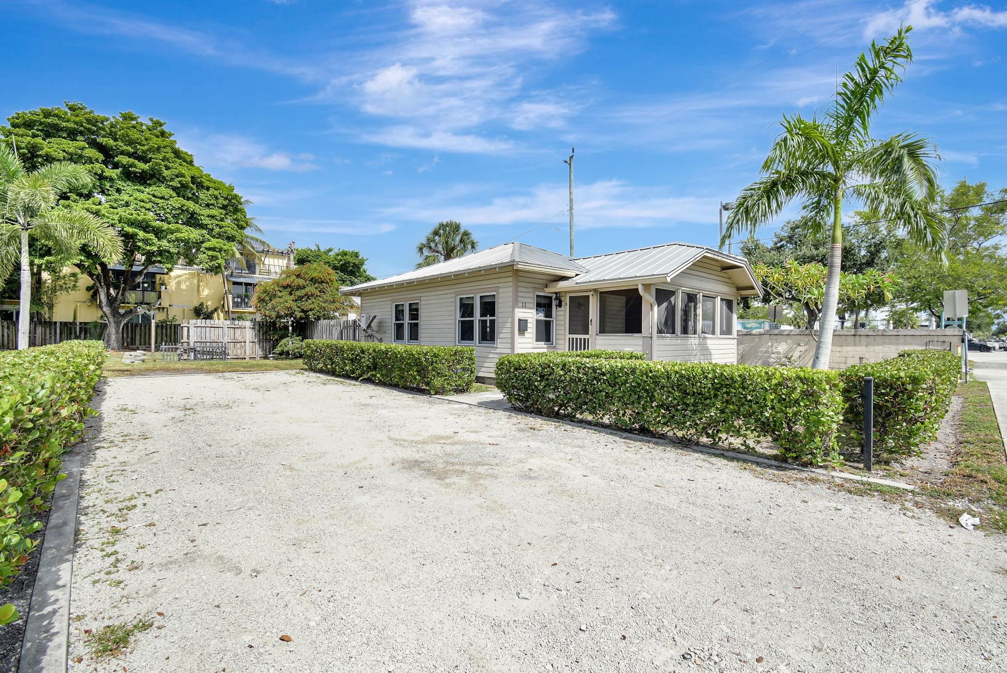 Homes for sale in Fort Lauderdale, FL | 11 Sw 11th Ave, Fort Lauderdale, FL 33312 | MLS# F10519002