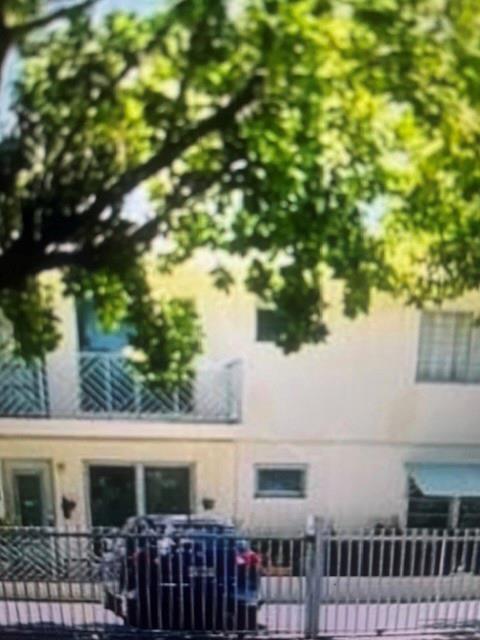 Homes for sale in Miami Beach, FL | 636 Meridian Ave #4, Miami Beach, FL 33139 | MLS# F10519912