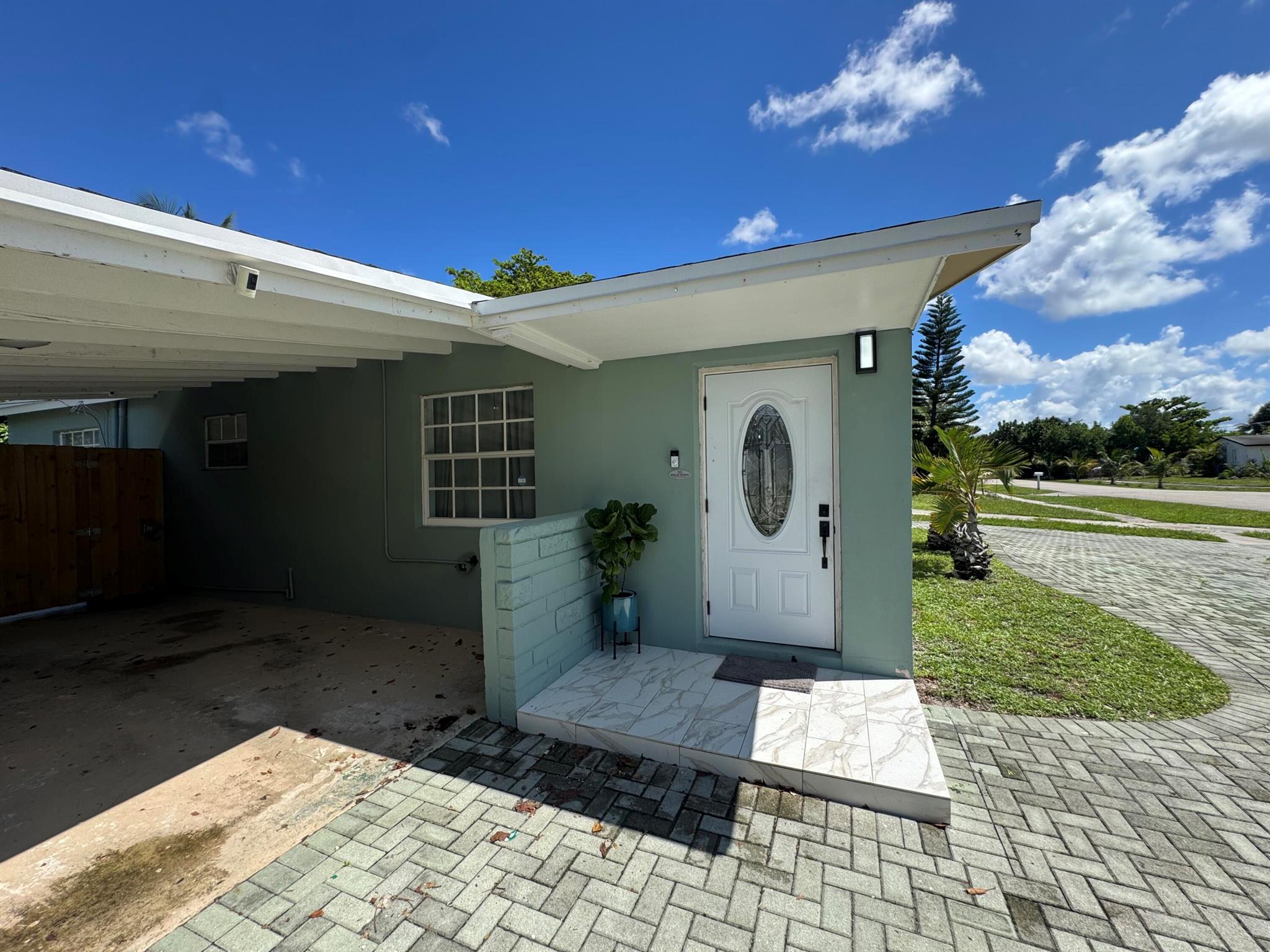 1382 Parterre Drive West Palm Beach FL 33417 | R11114865