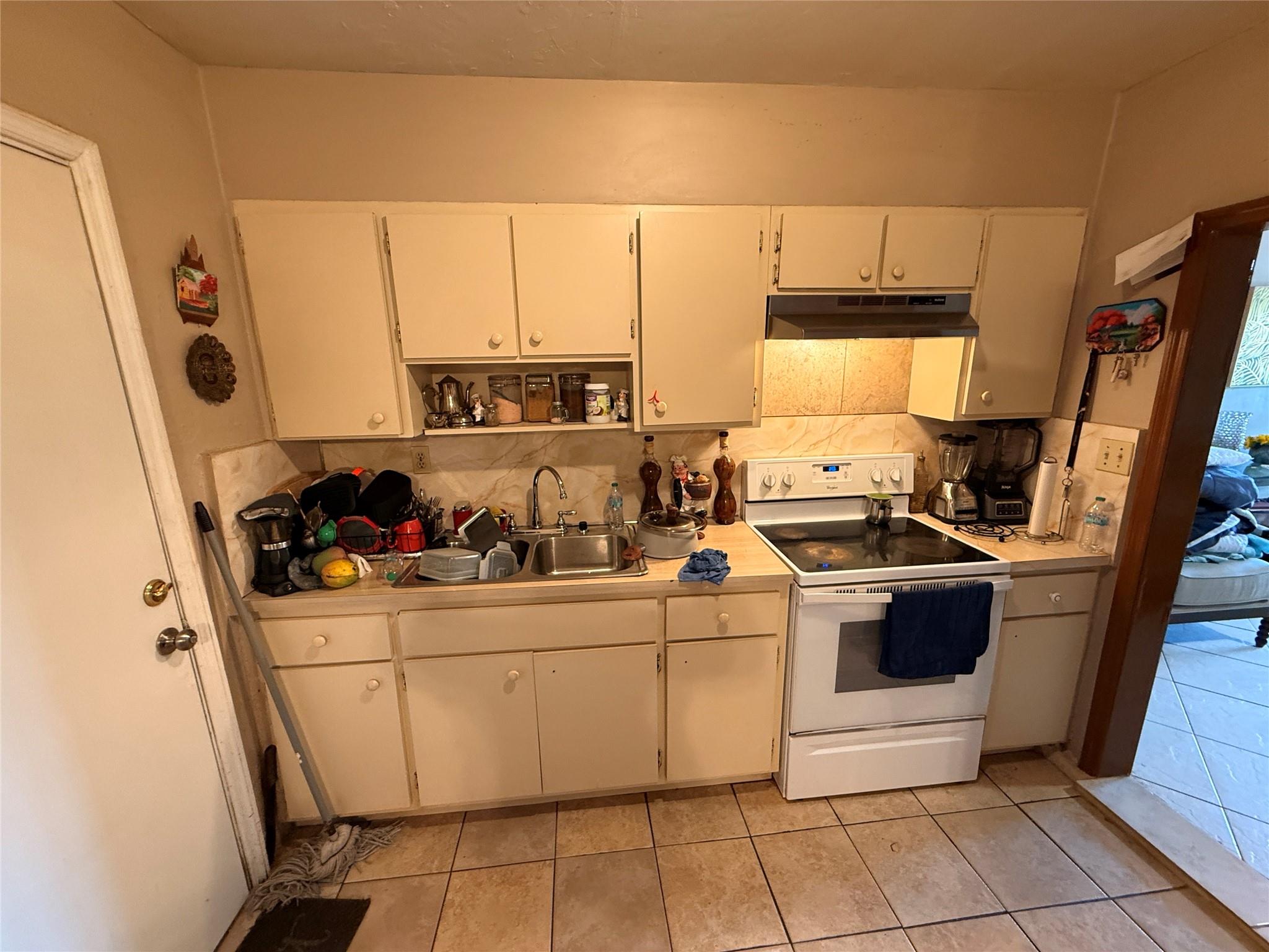 Homes for sale in Miami, FL | 2377 Nw 84Th St, Miami, FL 33147 | MLS# F10519985